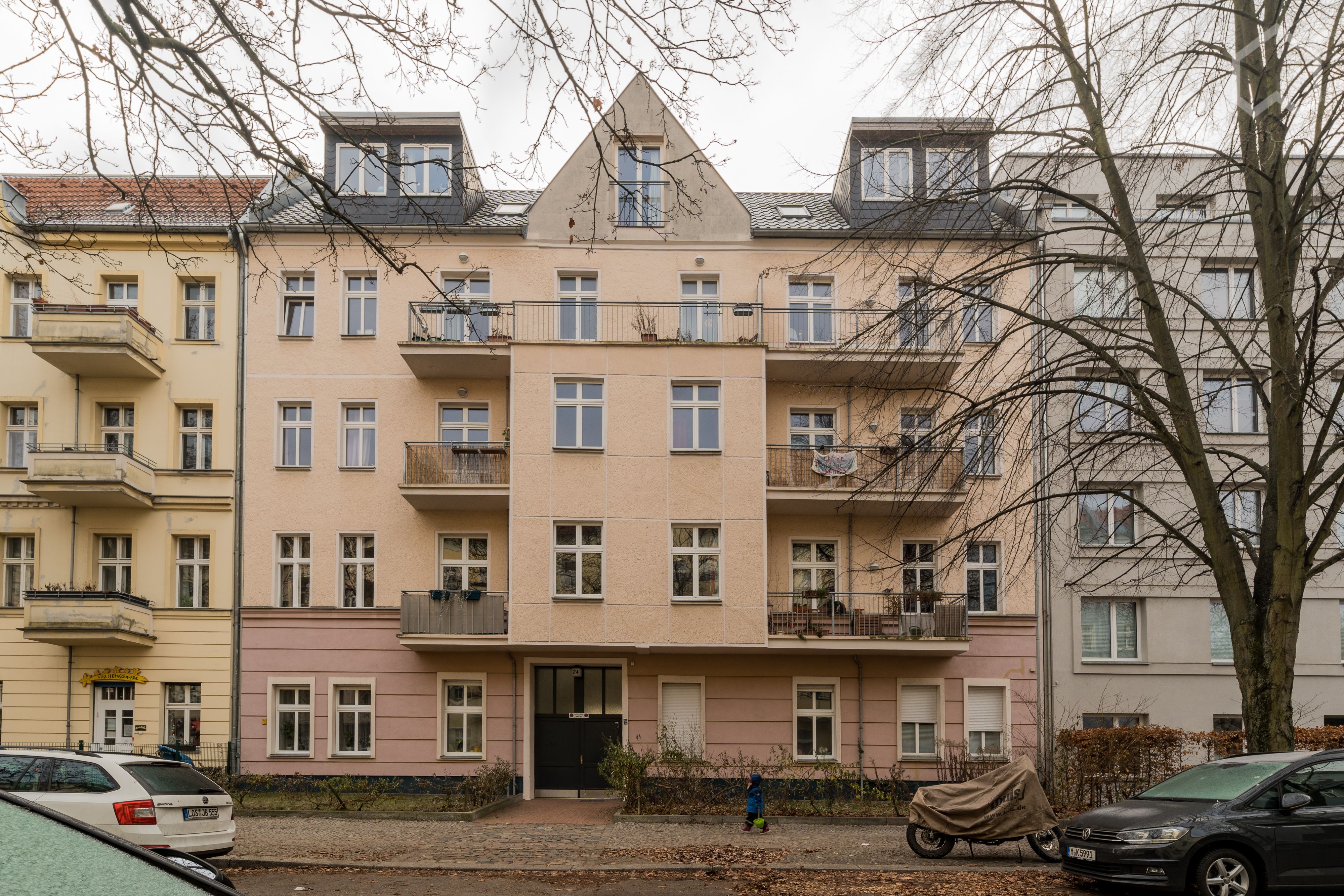  Wonderful 4 Rooms Apartment With Roof-Top View Over Berlin  -  Wonderful 4 Rooms Apartment with Roof-top View over Berlin  - Gallery -  16