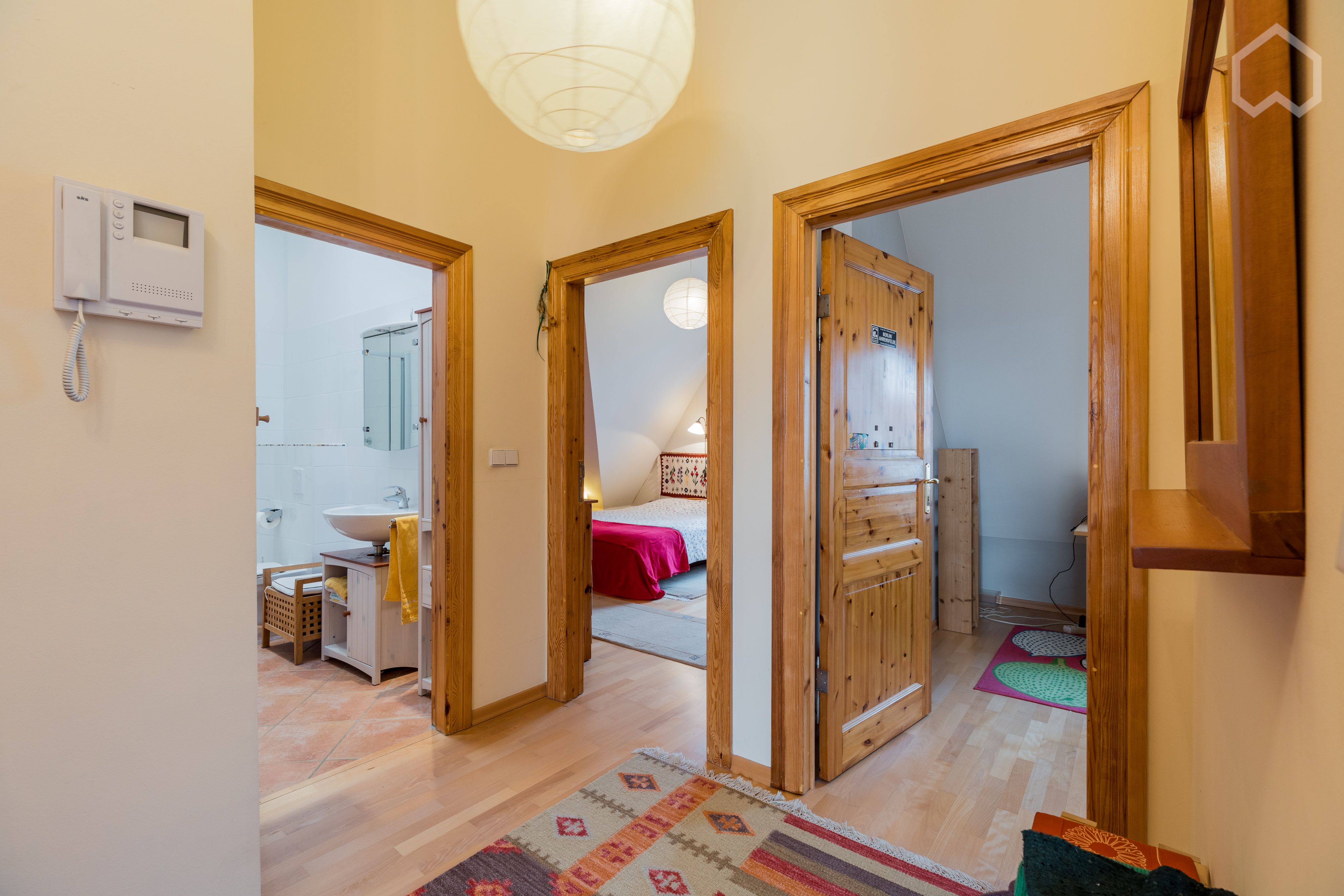  Wonderful 4 Rooms Apartment With Roof-Top View Over Berlin  -  Wonderful 4 Rooms Apartment with Roof-top View over Berlin  - Gallery -  3