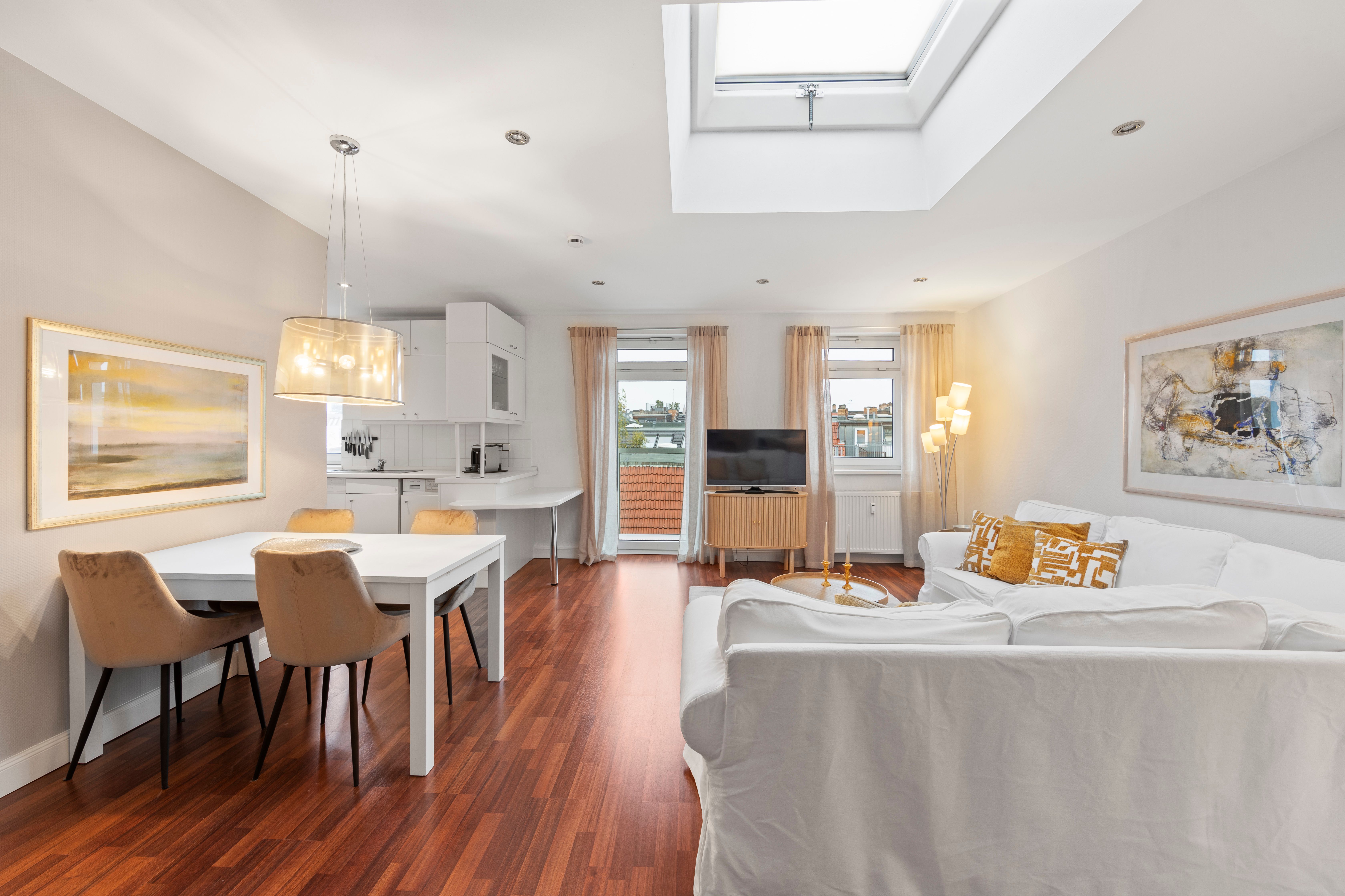 Highly Attractive, Completely Renovated Penthouse - Highly attractive, completely renovated penthouse - Gallery - 14