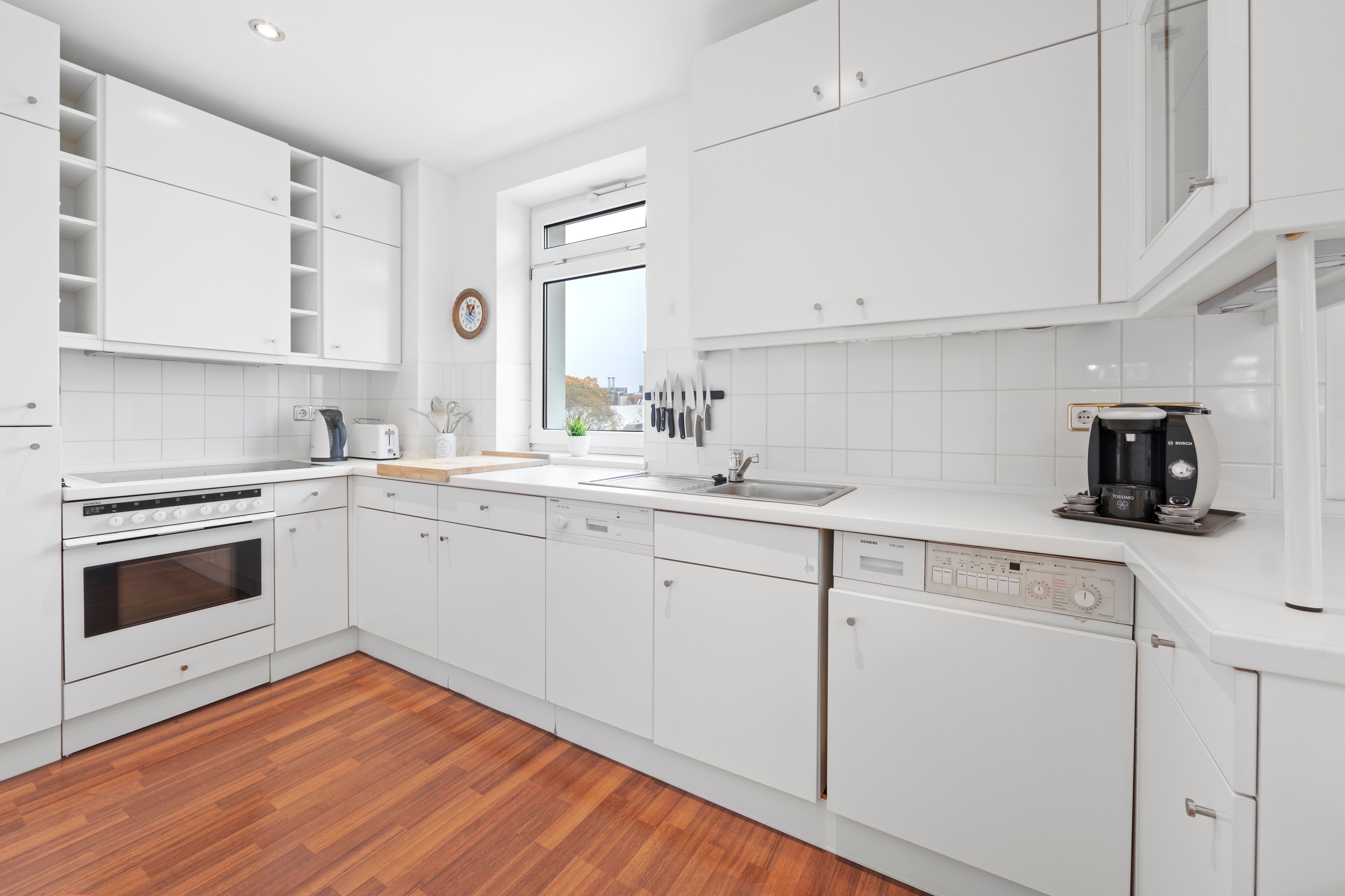 Highly Attractive, Completely Renovated Penthouse - Highly attractive, completely renovated penthouse - Gallery - 10