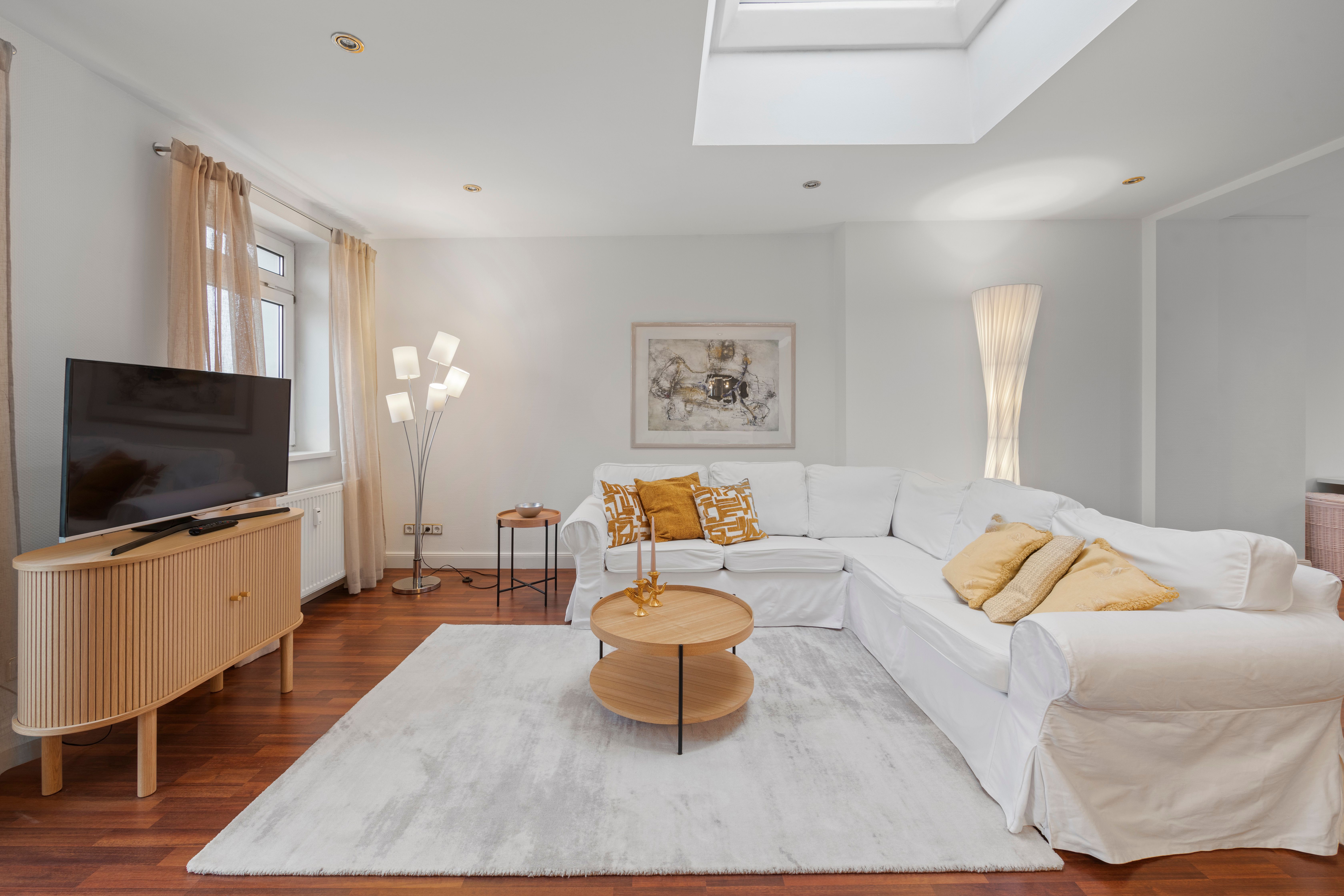 Highly Attractive, Completely Renovated Penthouse - Highly attractive, completely renovated penthouse - Gallery - 13