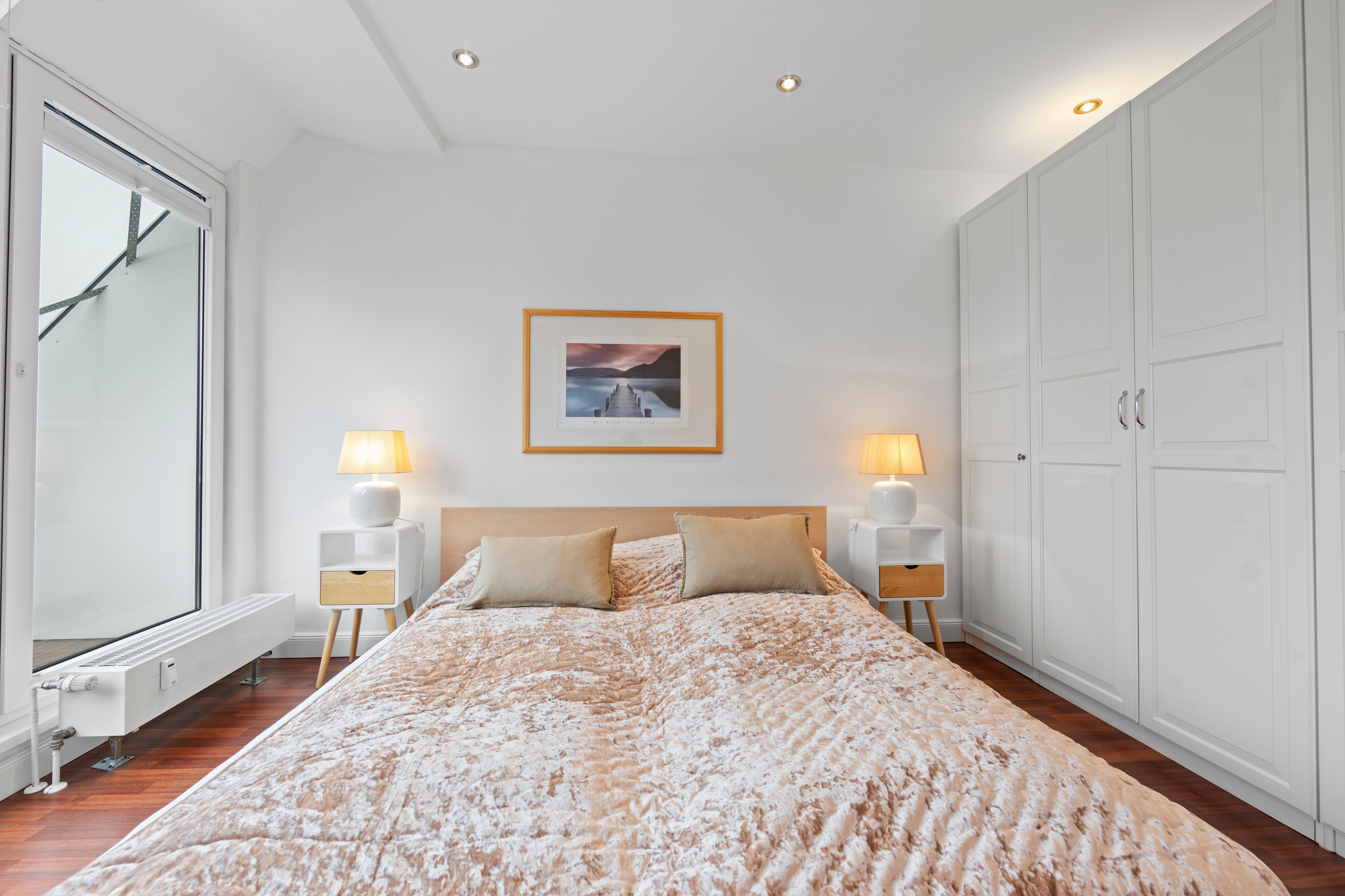  Highly Attractive, Completely Renovated Penthouse  -  Highly attractive, completely renovated penthouse  - Gallery -  7