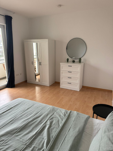 4 bedroom apartment at fancy Oberkassel Luegallee