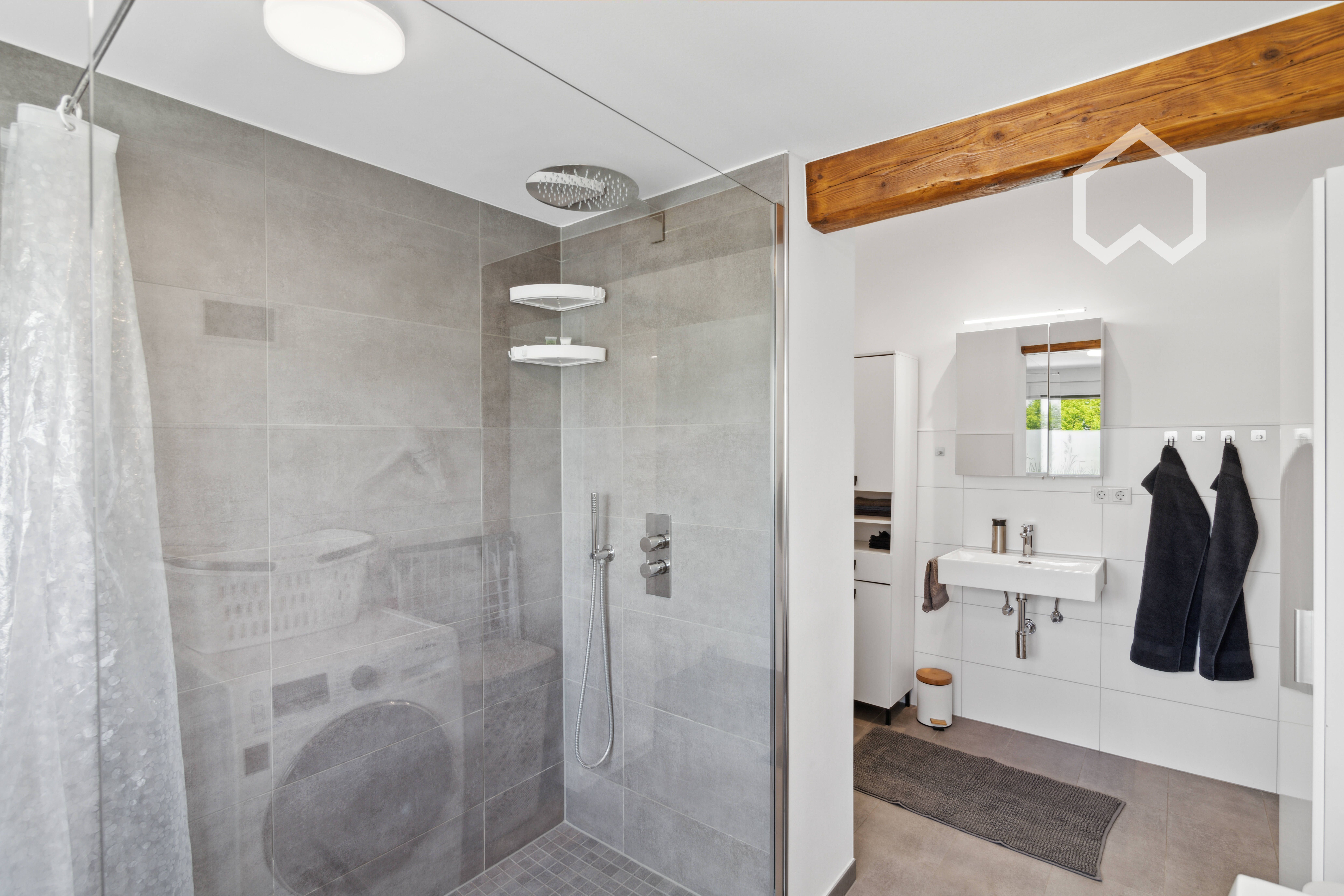  Stunning, Modern 3-Room Attic Apartment In Central Darmstadt Location  -  Stunning, Modern 3-Room Attic Apartment in Central Darmstadt Location  - Gallery -  4