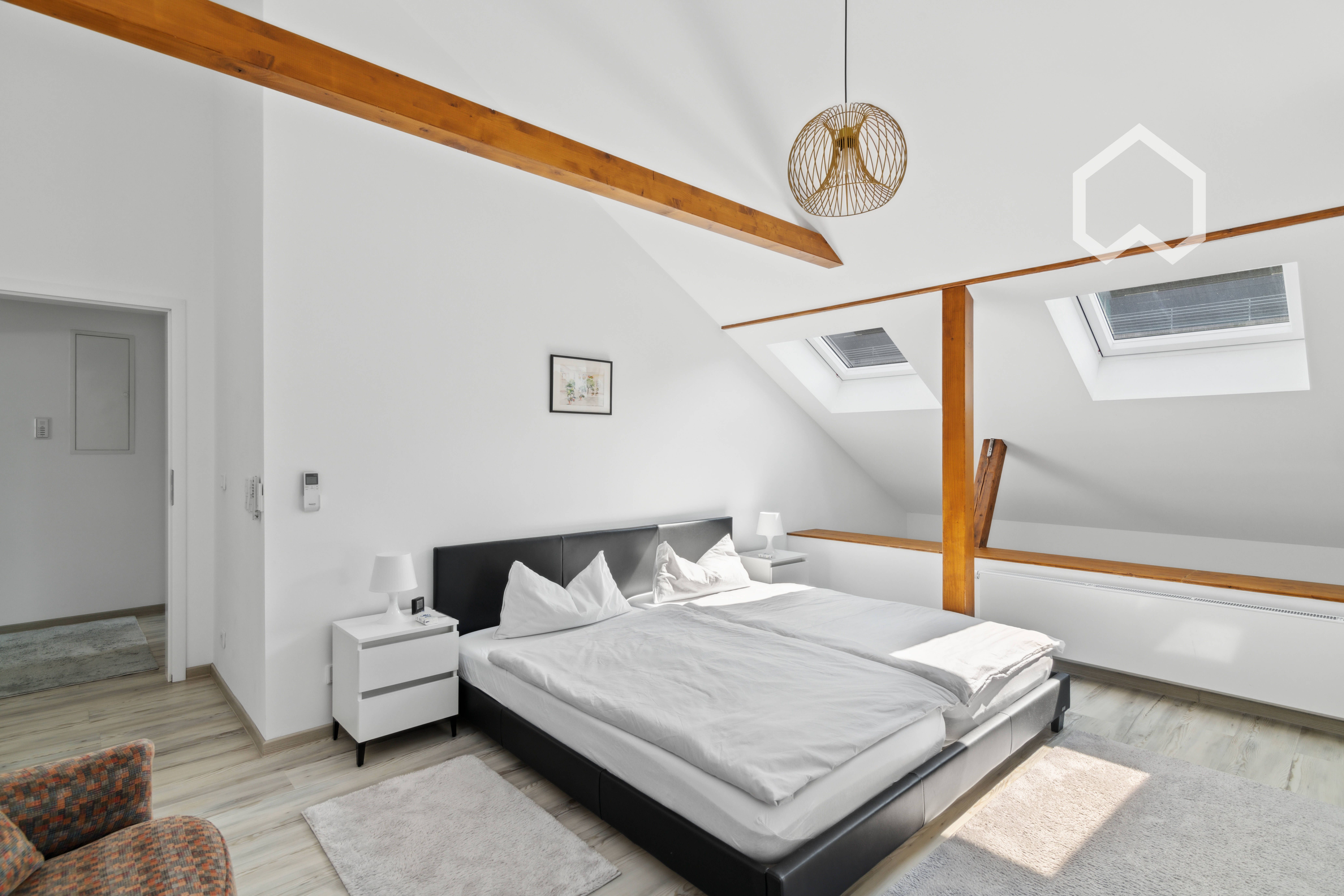  Stunning, Modern 3-Room Attic Apartment In Central Darmstadt Location  -  Stunning, Modern 3-Room Attic Apartment in Central Darmstadt Location  - Gallery -  10