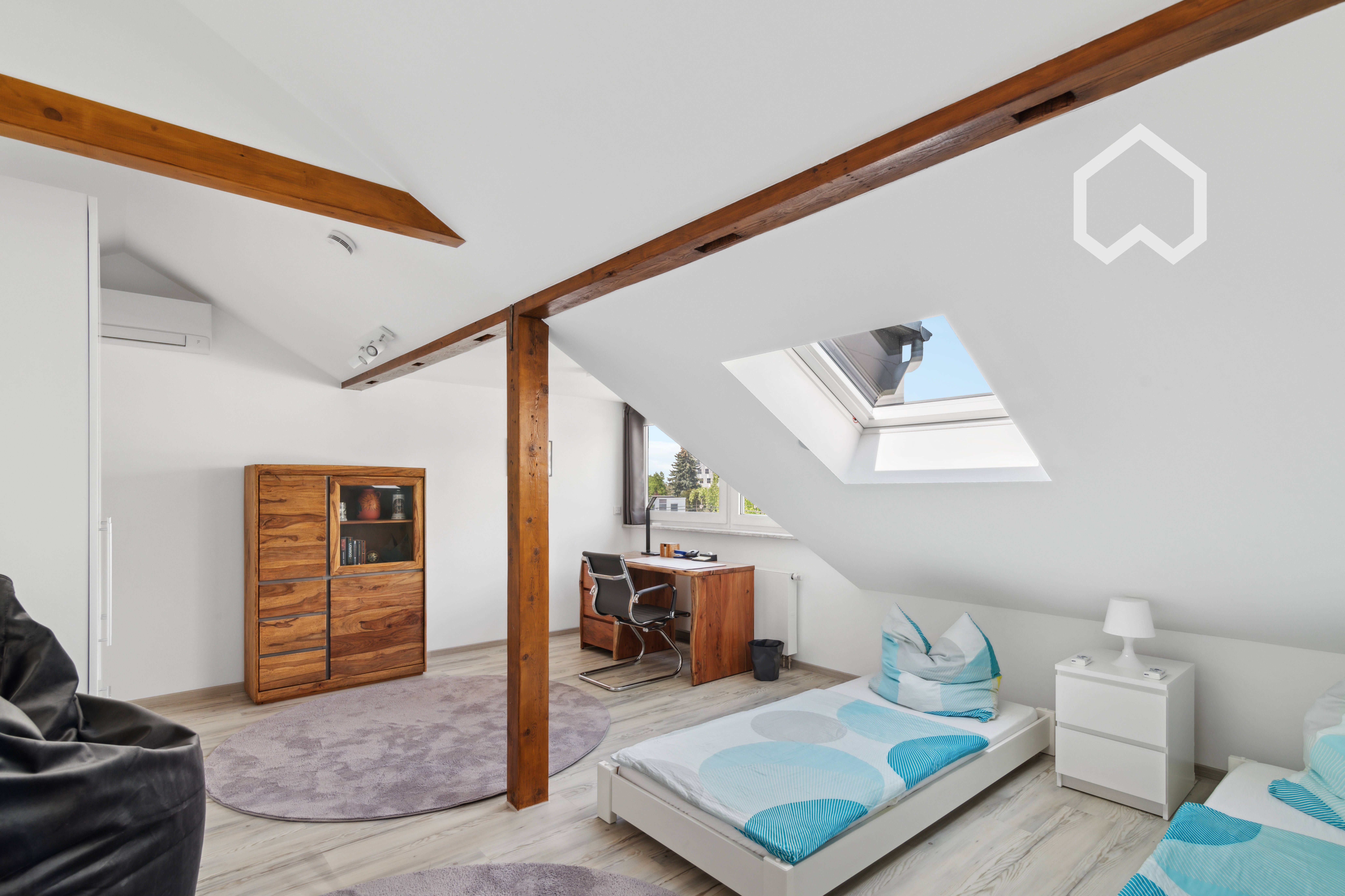  Stunning, Modern 3-Room Attic Apartment In Central Darmstadt Location  -  Stunning, Modern 3-Room Attic Apartment in Central Darmstadt Location  - Gallery -  8