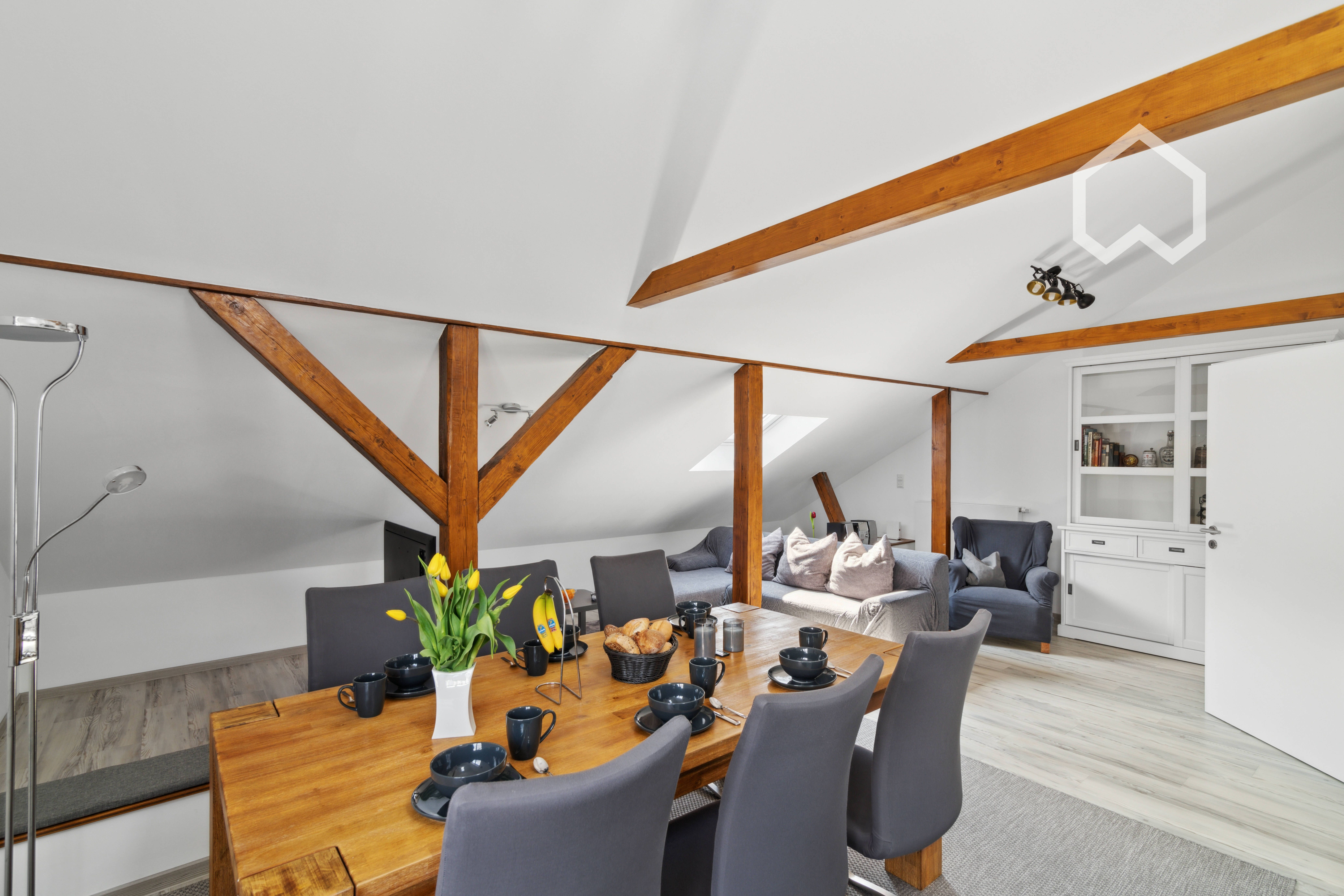  Stunning, Modern 3-Room Attic Apartment In Central Darmstadt Location  -  Stunning, Modern 3-Room Attic Apartment in Central Darmstadt Location  - Gallery -  12