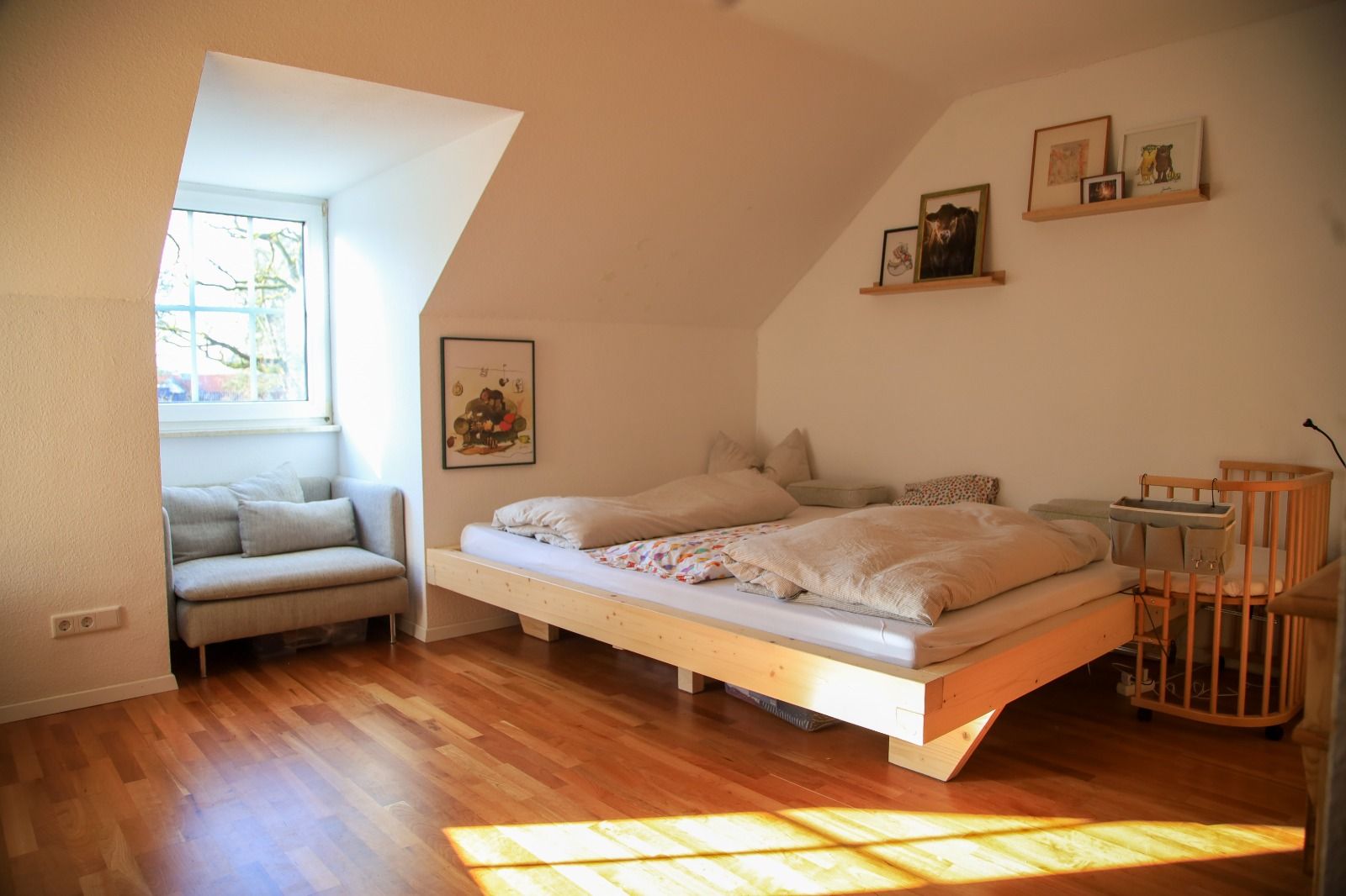  Fully Furnished 3-Room Apartment (113 Sqm) With Garden & South-Facing Loggia + Carport – Erlangen (B  -  Fully furnished 3-room apartment (113 sqm) with garden & south-facing loggia + carport – Erlangen (Bergkirchweihviertel) – (utilities/electricity/internet included)  - Gallery -  10
