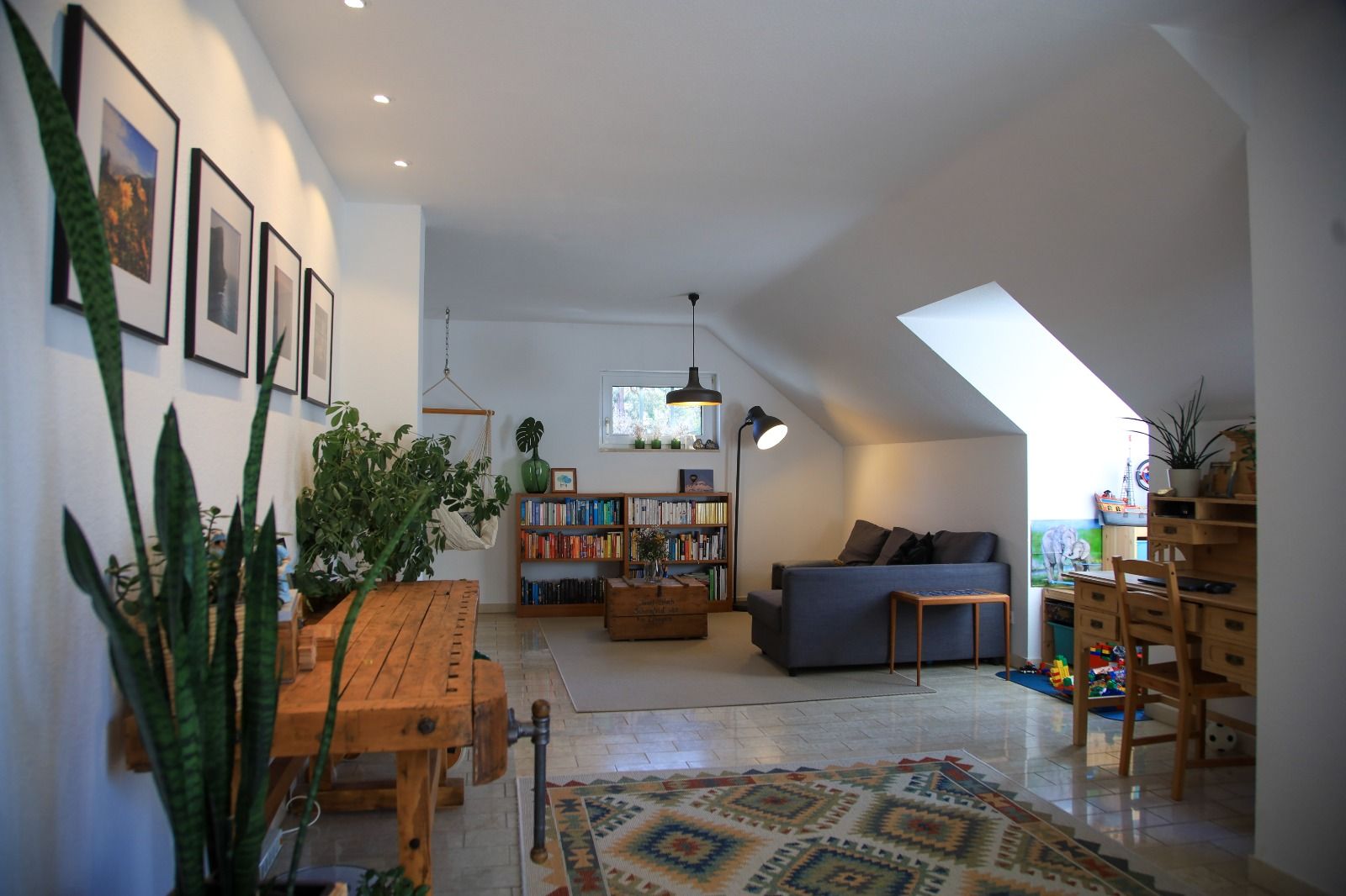  Fully Furnished 3-Room Apartment (113 Sqm) With Garden & South-Facing Loggia + Carport – Erlangen (B  -  Fully furnished 3-room apartment (113 sqm) with garden & south-facing loggia + carport – Erlangen (Bergkirchweihviertel) – (utilities/electricity/internet included)  - Gallery -  17