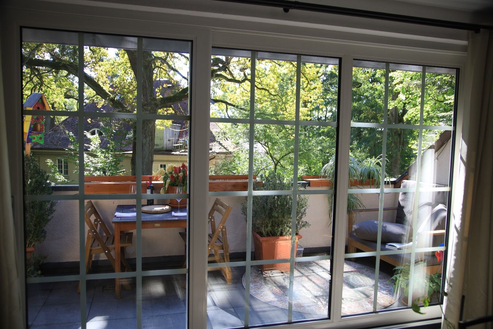  Fully Furnished 3-Room Apartment (113 Sqm) With Garden & South-Facing Loggia + Carport – Erlangen (B  -  Fully furnished 3-room apartment (113 sqm) with garden & south-facing loggia + carport – Erlangen (Bergkirchweihviertel) – (utilities/electricity/internet included)  - Gallery -  11
