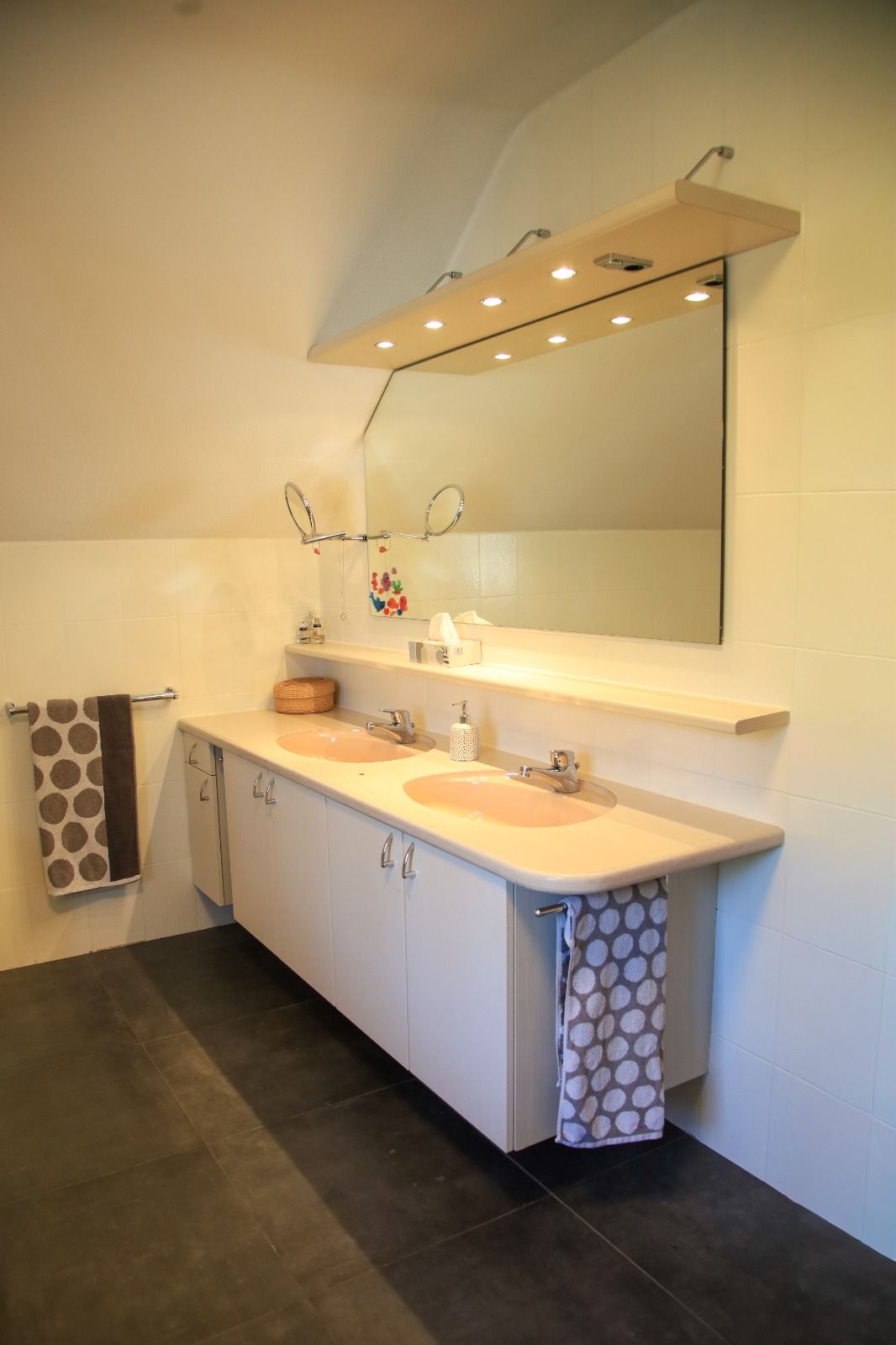  Fully Furnished 3-Room Apartment (113 Sqm) With Garden & South-Facing Loggia + Carport – Erlangen (B  -  Fully furnished 3-room apartment (113 sqm) with garden & south-facing loggia + carport – Erlangen (Bergkirchweihviertel) – (utilities/electricity/internet included)  - Gallery -  8