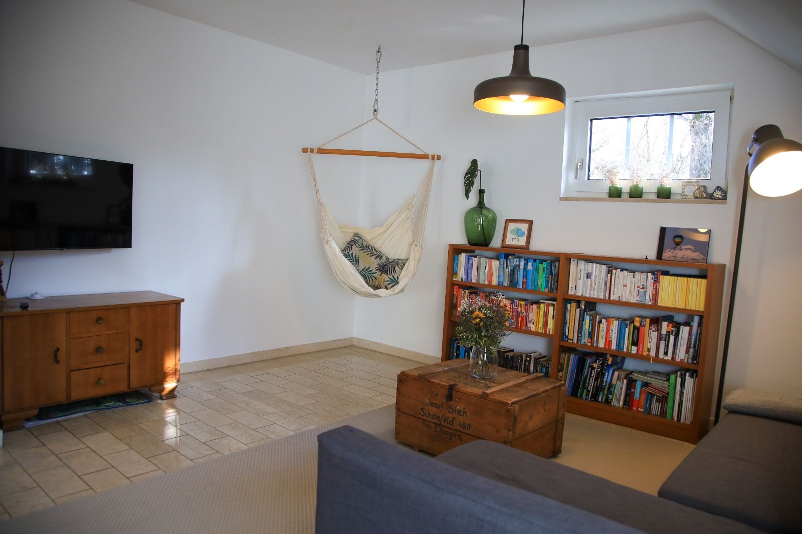 Fully Furnished 3-Room Apartment (113 Sqm) With Garden & South-Facing Loggia + Carport – Erlangen (B  -  Fully furnished 3-room apartment (113 sqm) with garden & south-facing loggia + carport – Erlangen (Bergkirchweihviertel) – (utilities/electricity/internet included)  - Gallery -  16