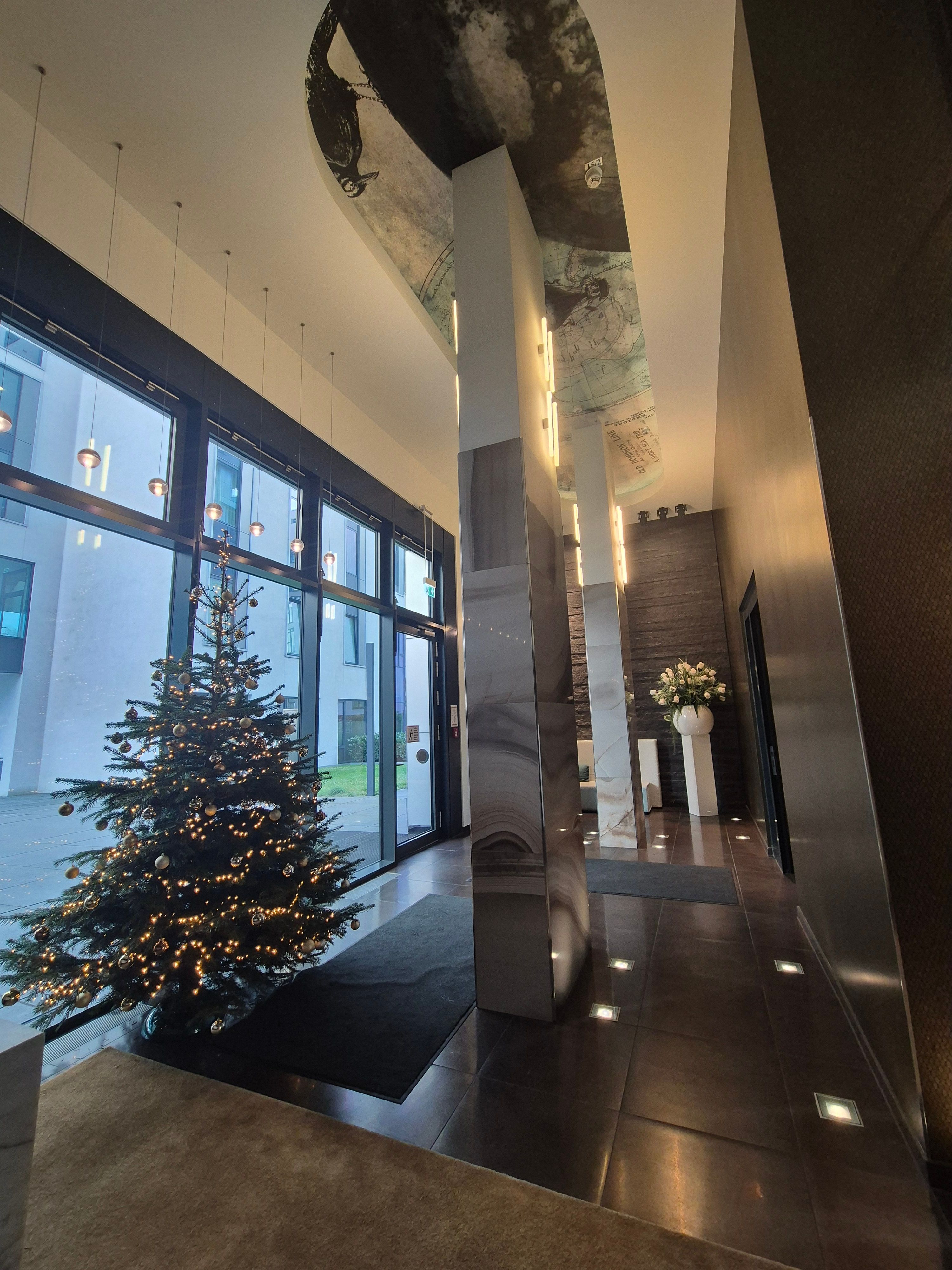  Luxurious & Furnished Apartment With Panoramic View Over Düsseldorf-City  -  Luxurious & Furnished Apartment with panoramic view over Düsseldorf-City  - Gallery -  6