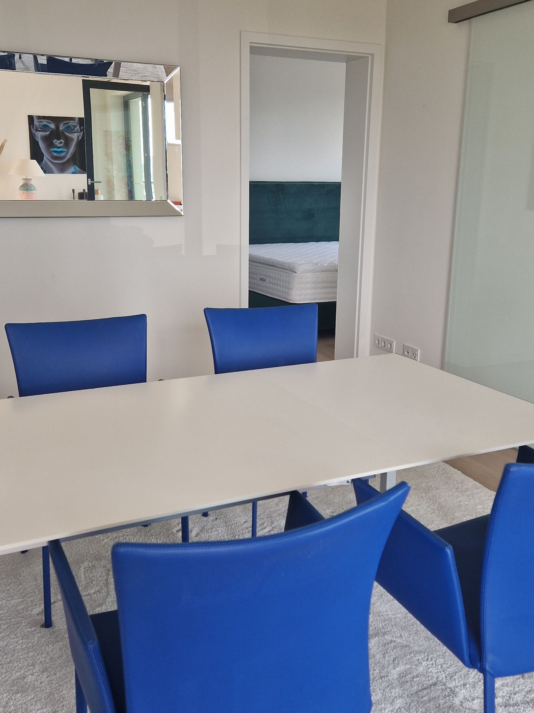  Luxurious & Furnished Apartment With Panoramic View Over Düsseldorf-City  -  Luxurious & Furnished Apartment with panoramic view over Düsseldorf-City  - Gallery -  30