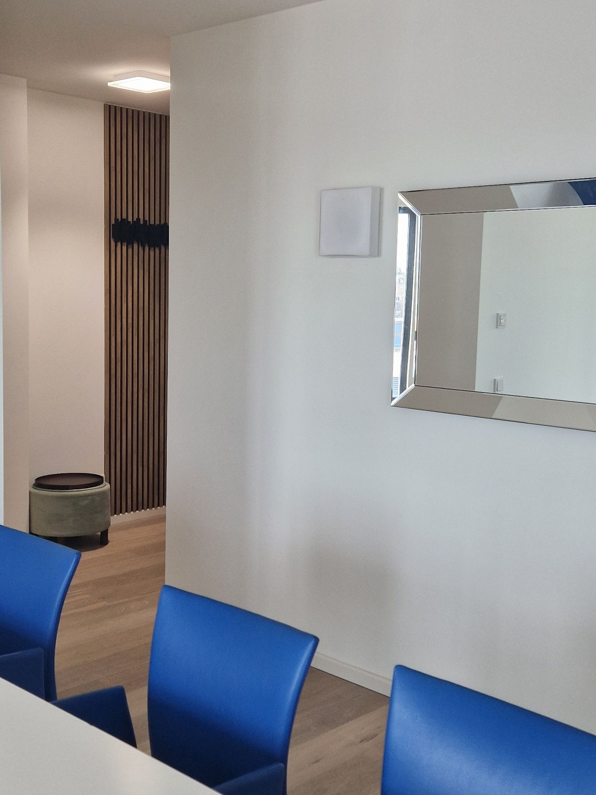  Luxurious & Furnished Apartment With Panoramic View Over Düsseldorf-City  -  Luxurious & Furnished Apartment with panoramic view over Düsseldorf-City  - Gallery -  29