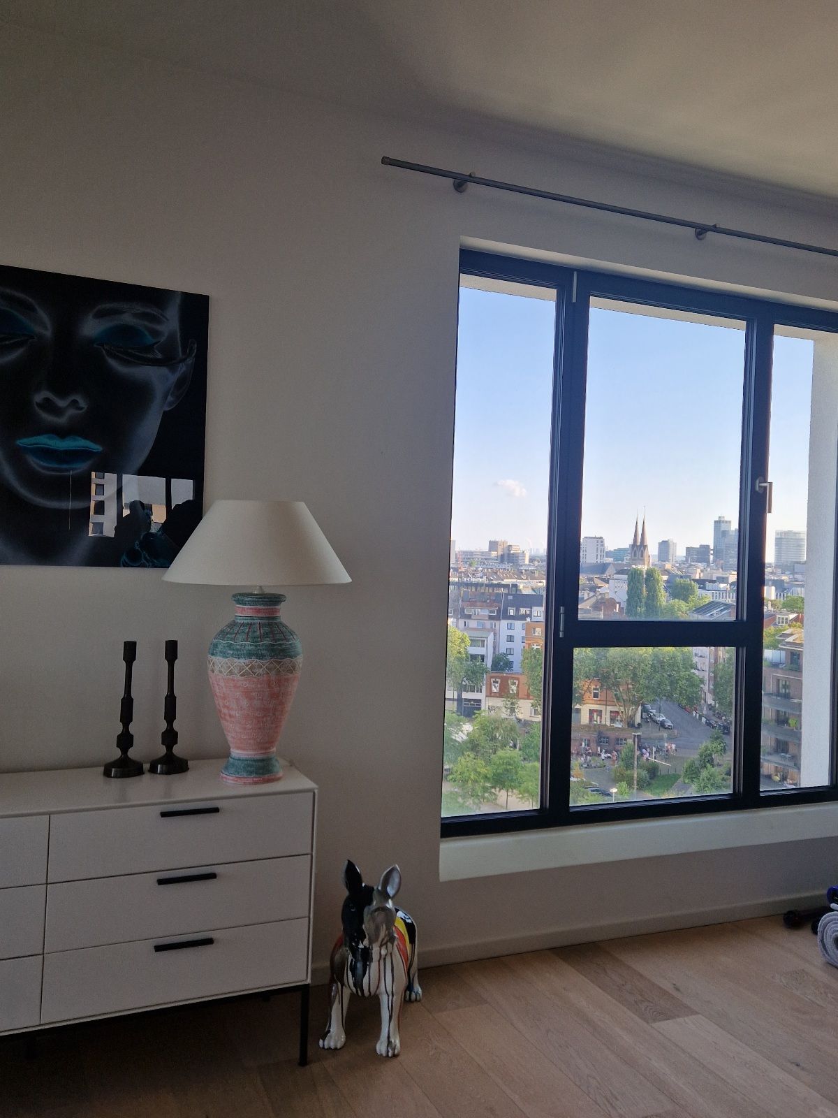  Luxurious & Furnished Apartment With Panoramic View Over Düsseldorf-City  -  Luxurious & Furnished Apartment with panoramic view over Düsseldorf-City  - Gallery -  16