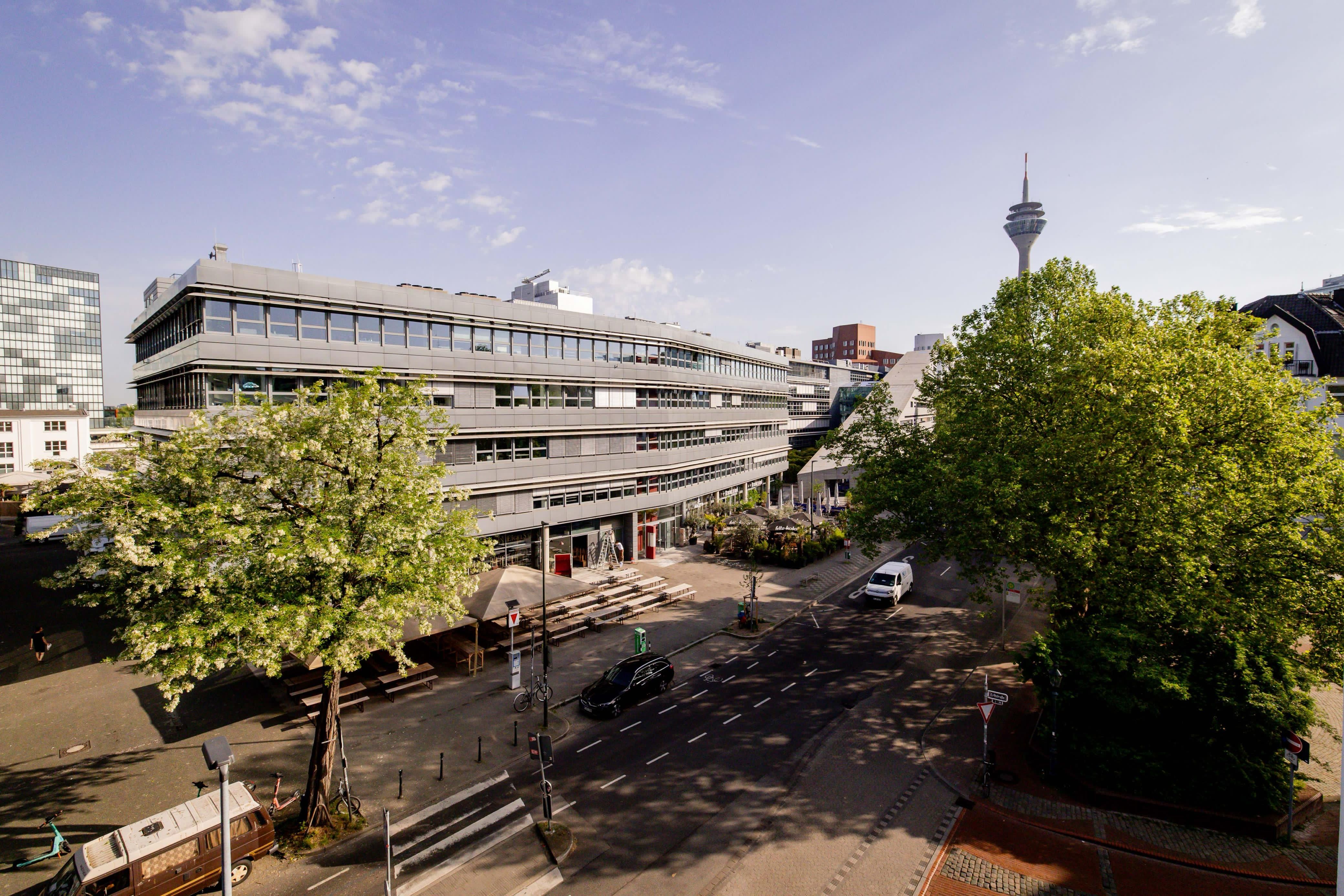 Stylish Furnished Apartment With Stunning View Of The Rhine Tower – In The Heart Of Düsseldorf’s Med - Stylish furnished apartment with stunning view of the Rhine Tower – in the heart of Düsseldorf’s Media Harbour - Gallery - 11