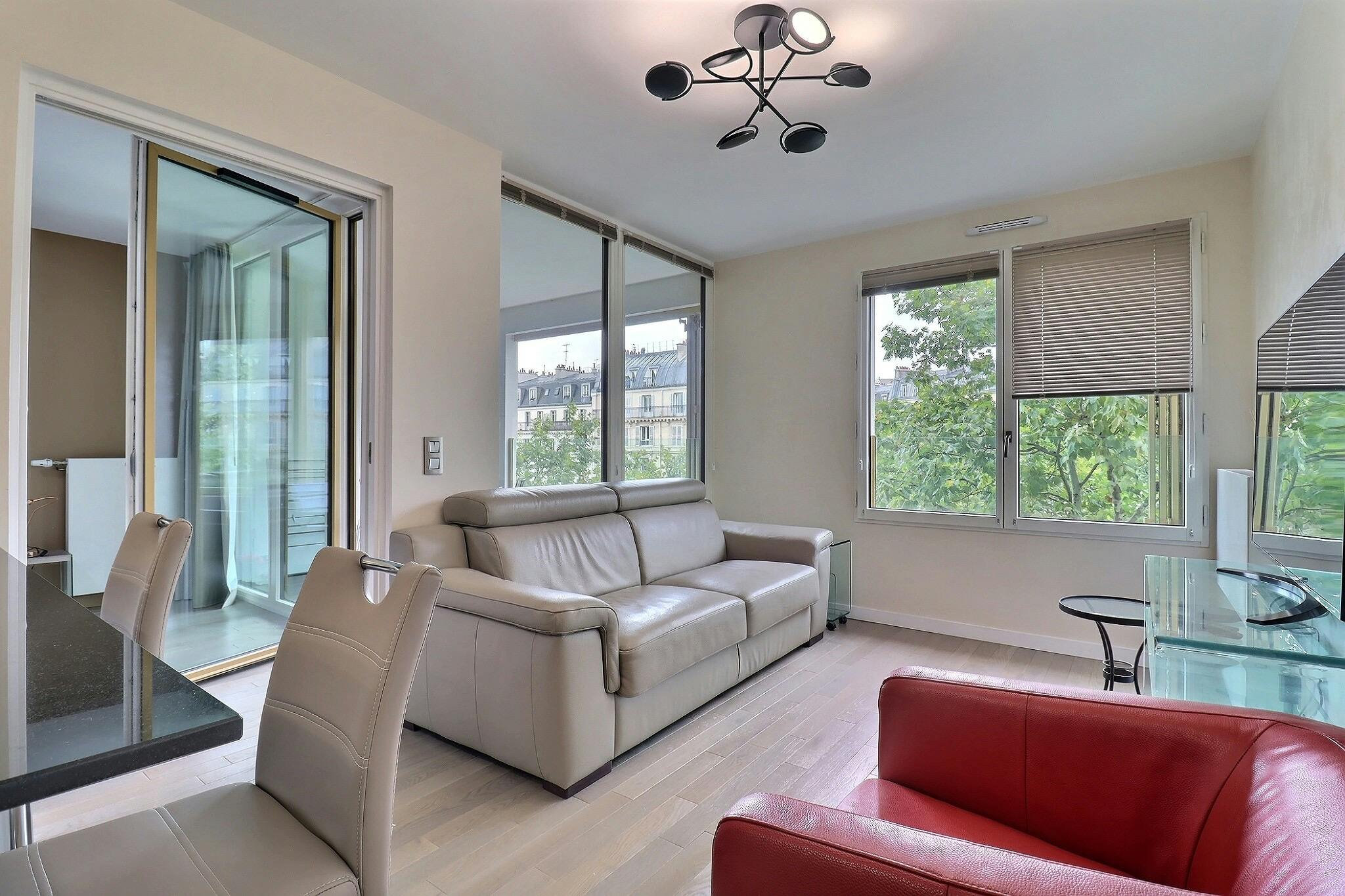  Entire Place  -  Place Félix Éboué, Paris  - Gallery -  1