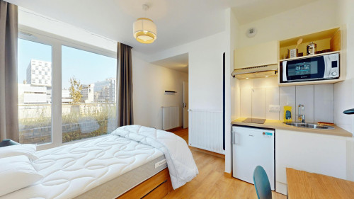 Place de la Pergola, Cergy