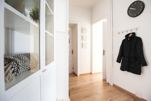 Awesome double bedroom with balcony close to Metro Carducci station - Gallery - 7