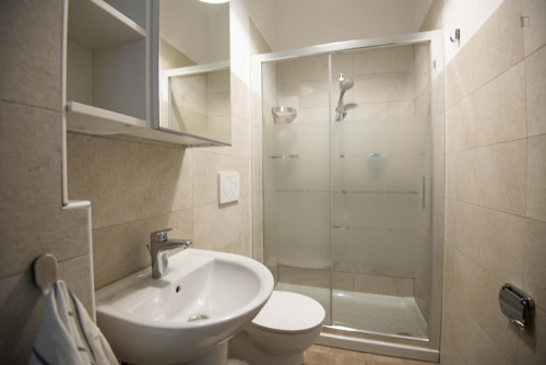 Awesome double bedroom with balcony close to Metro Carducci station - Gallery - 10