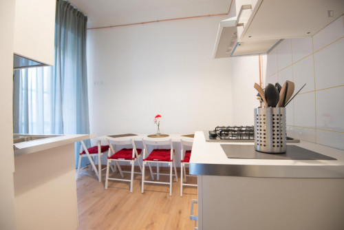 Awesome double bedroom with balcony close to Metro Carducci station - Gallery - 19