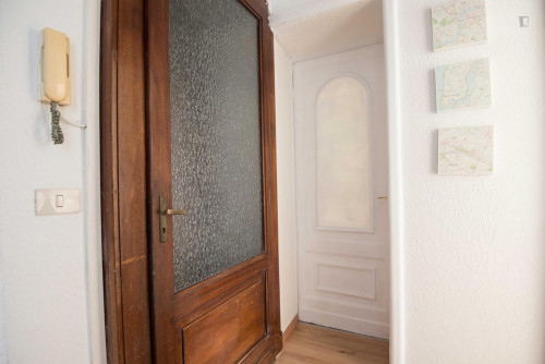 Awesome double bedroom with balcony close to Metro Carducci station - Gallery - 6