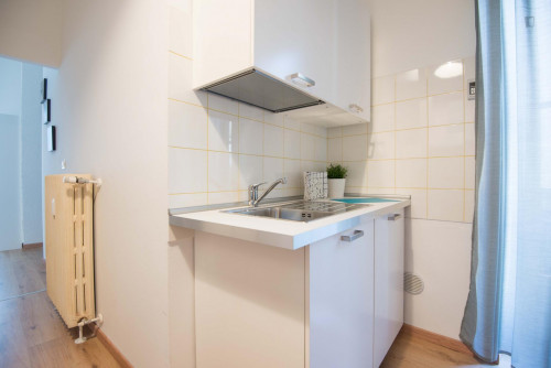 Awesome double bedroom with balcony close to Metro Carducci station - Gallery - 17