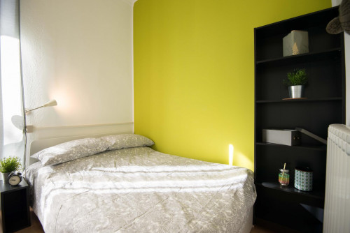 Awesome double bedroom with balcony close to Metro Carducci station - Gallery - 27