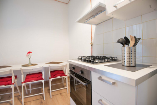 Awesome double bedroom with balcony close to Metro Carducci station - Gallery - 18