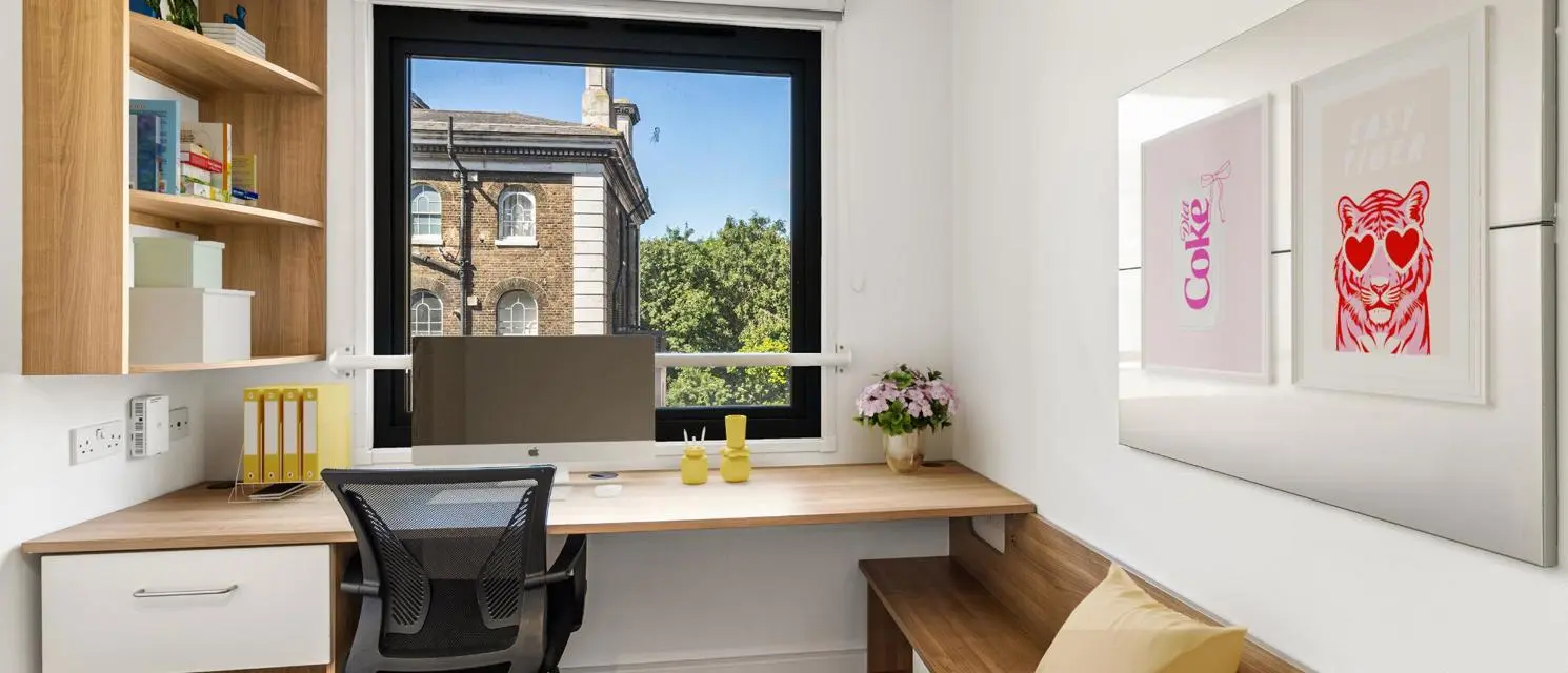 Gold En-Suite - Chapter Islington - Gallery - 3