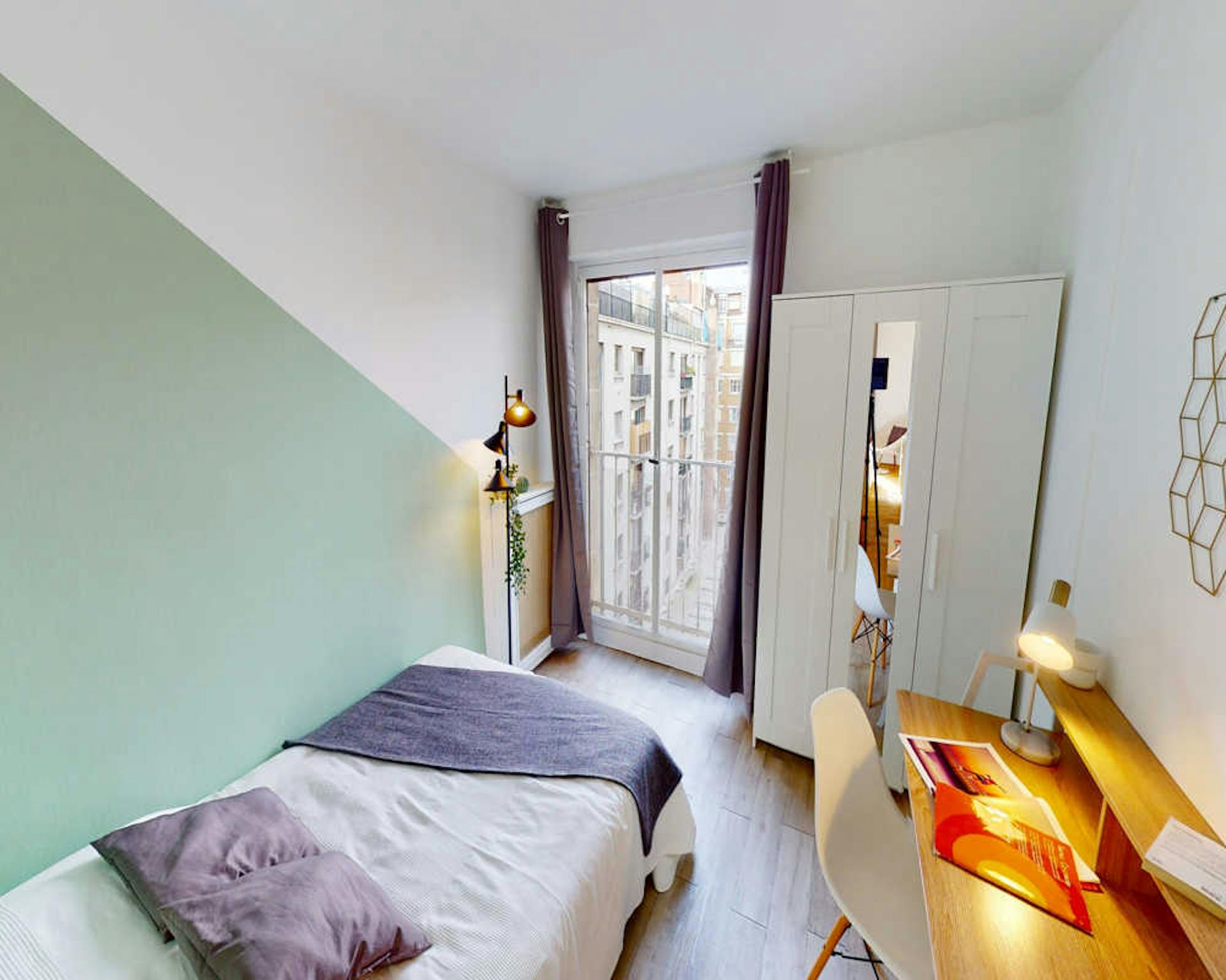  Private Room  -  Rue Roger Bacon, Paris  - Gallery -  1