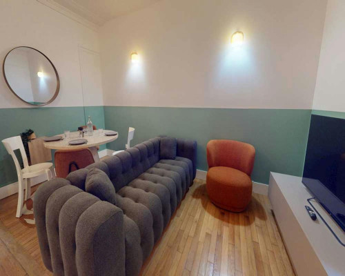 Avenue Montaigne, Paris