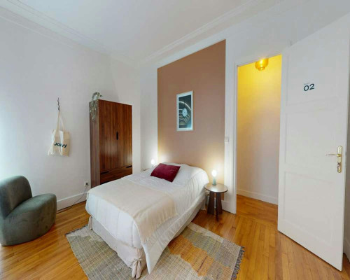 Avenue Montaigne, Paris