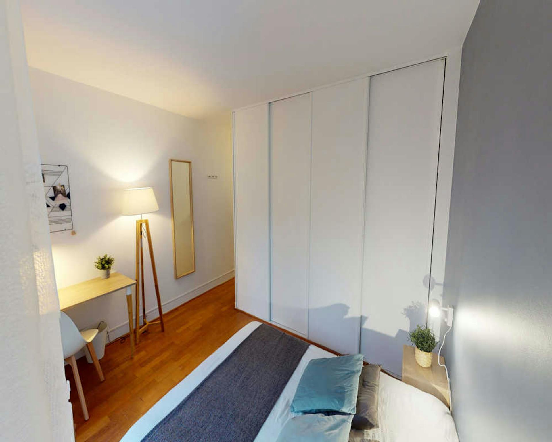 Private Room - Rue Juge, Paris - Gallery - 1