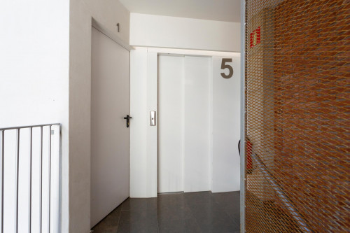 Alluring 2-bedroom apartment near Poblenou metro station