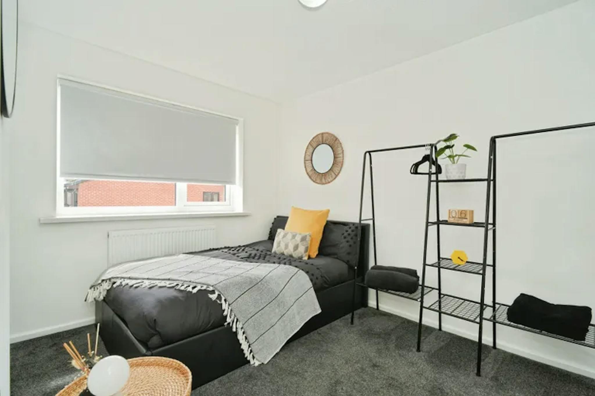  Entire Place  -  Albert Street, Bury  - Gallery -  1