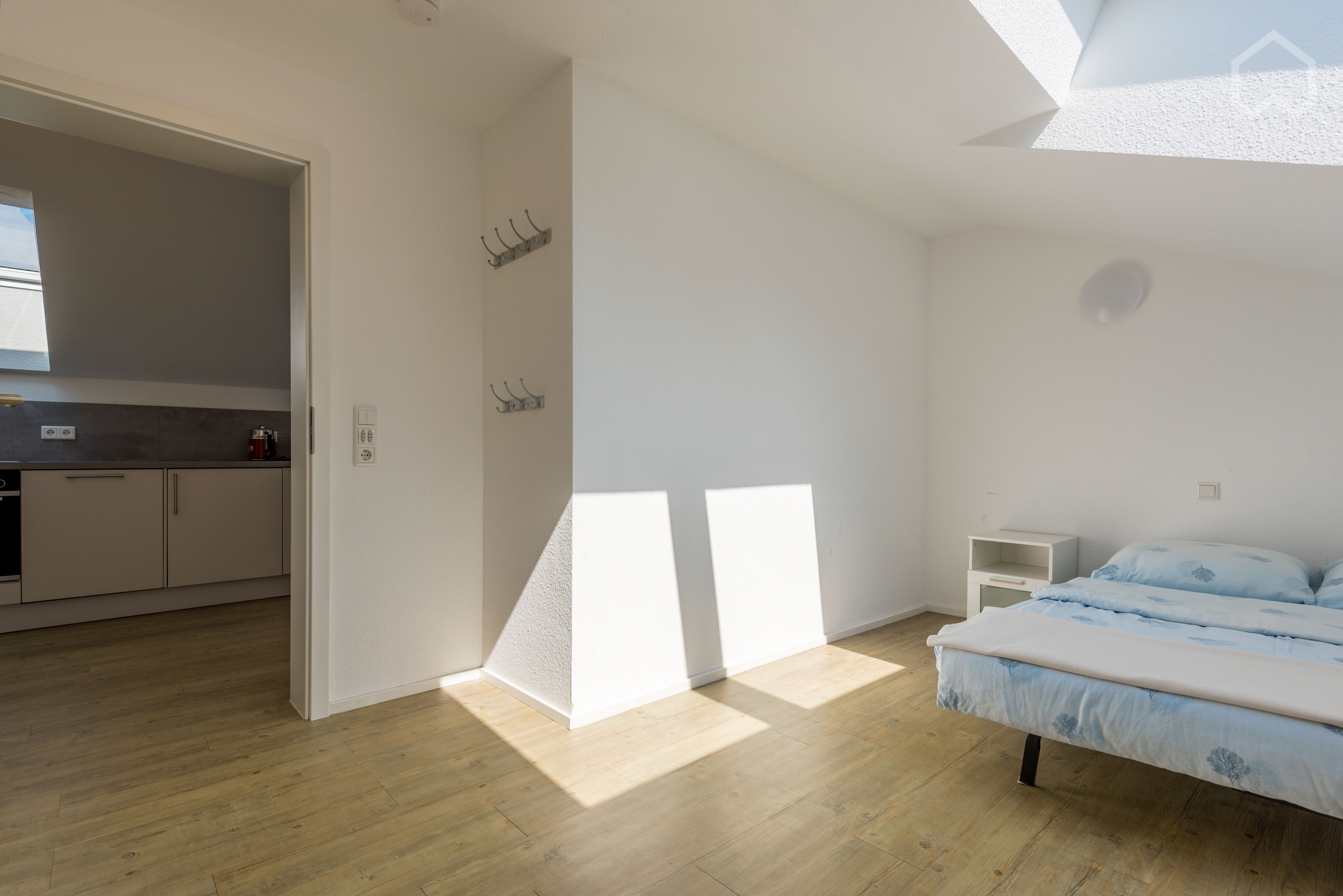  Modern 3-Room Roof Studio In Darmstadt  -  Modern 3-room roof studio in Darmstadt  - Gallery -  16