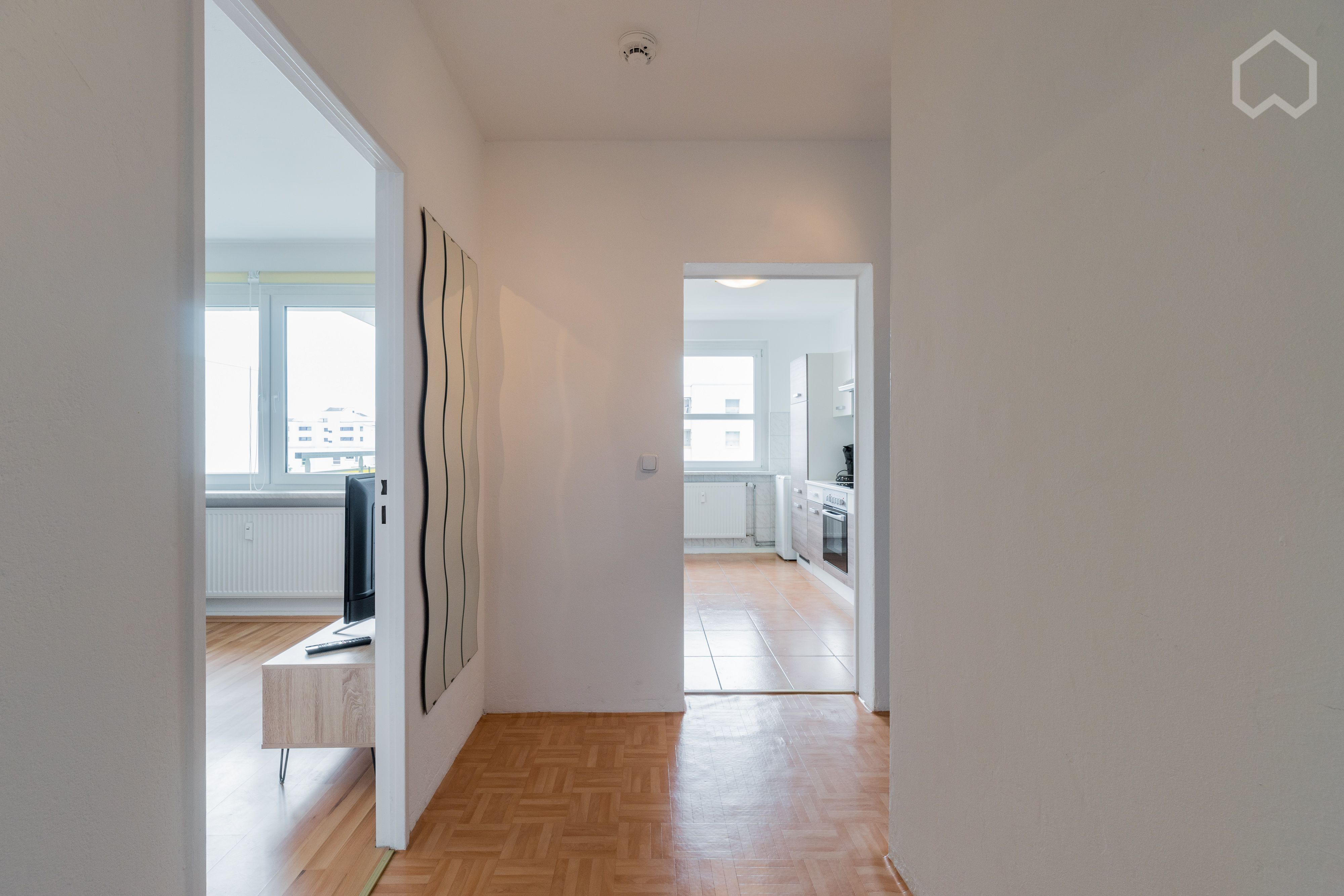  Beautiful Bright Apartment With Balcony  -  Beautiful bright apartment with balcony  - Gallery -  1