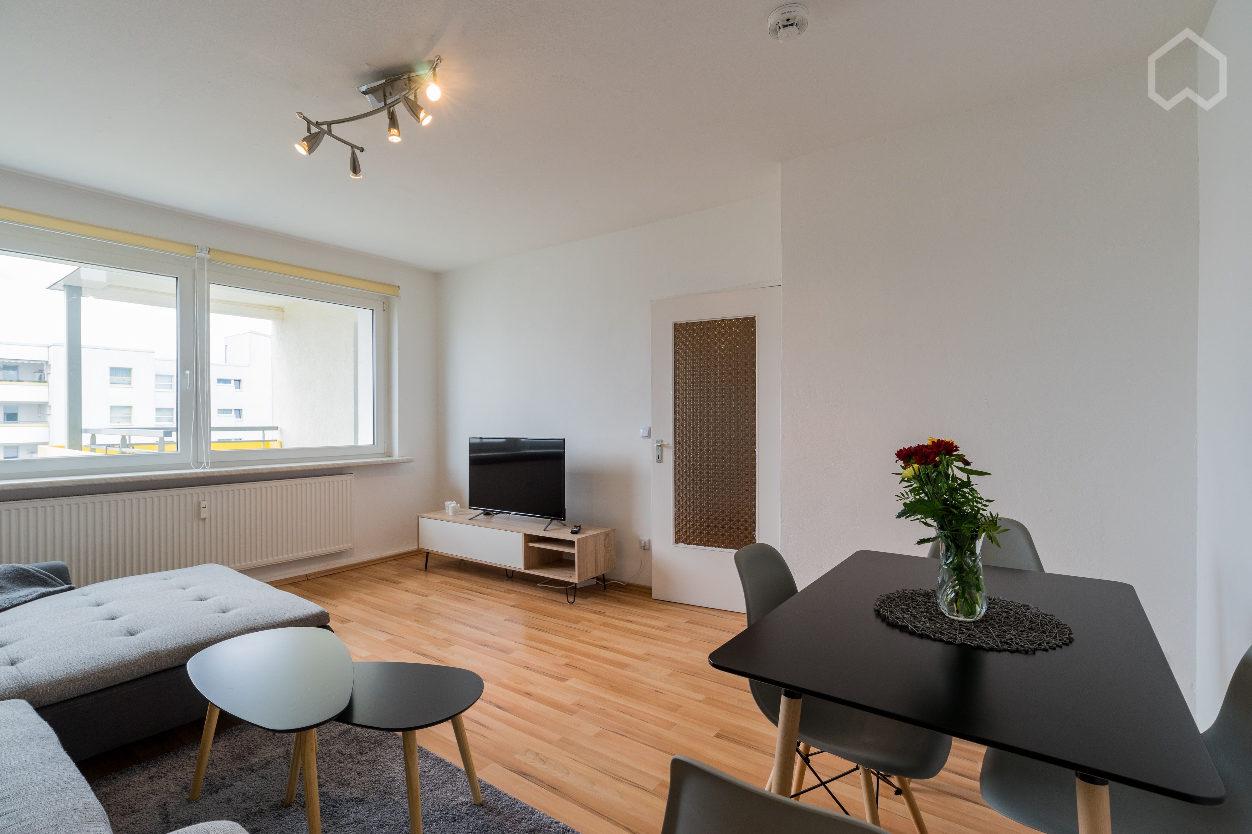  Beautiful Bright Apartment With Balcony  -  Beautiful bright apartment with balcony  - Gallery -  21