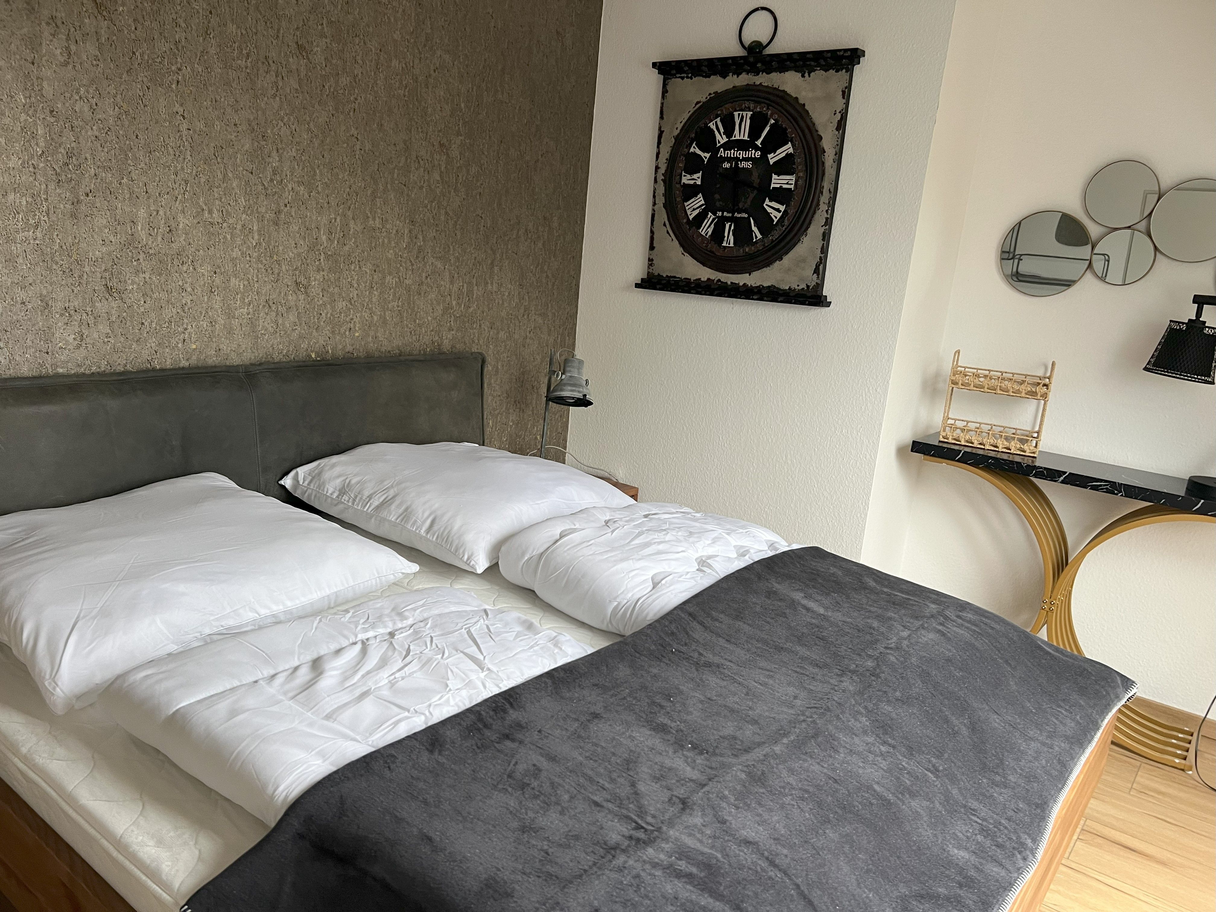  Luxurious Gallery Apartment In A Prime Location In Oberkassel.  -  Luxurious gallery apartment in a prime location in Oberkassel.  - Gallery -  18