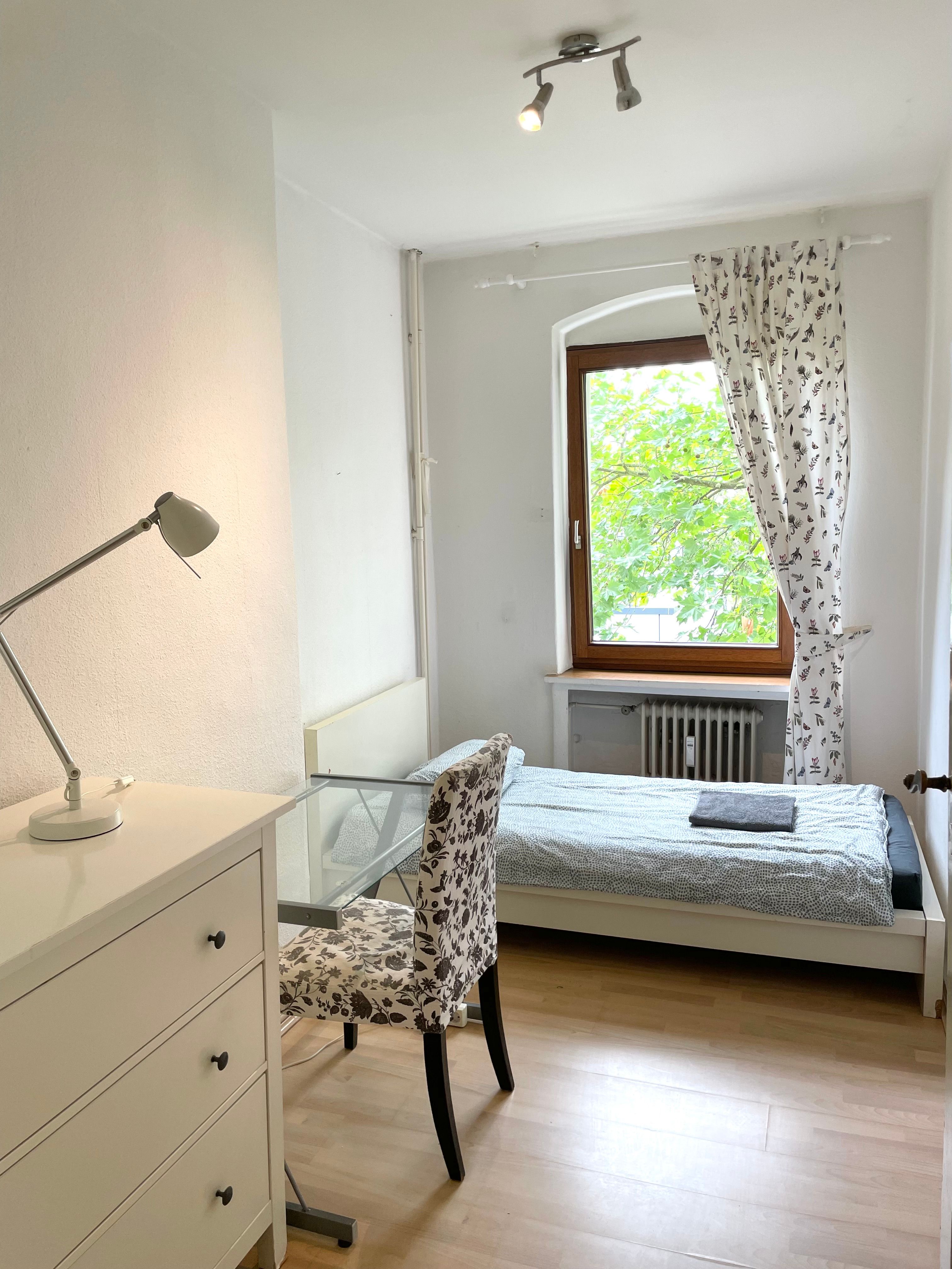 Pretty Third Floor Three Bedroomed Apartment (with Lift) In Charlottenburg - Pretty third floor three bedroomed apartment (with lift) in Charlottenburg - Gallery - 7