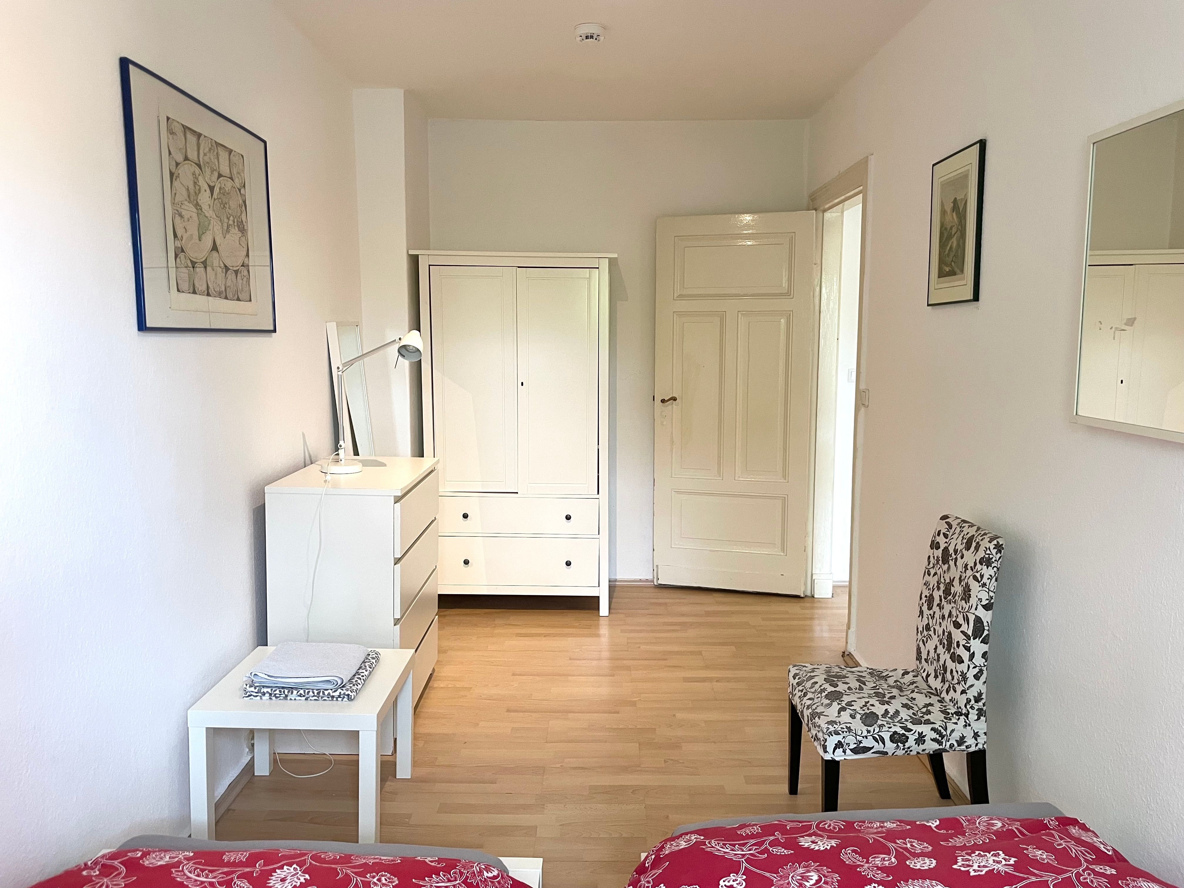  Pretty Third Floor Three Bedroomed Apartment (with Lift) In Charlottenburg  -  Pretty third floor three bedroomed apartment (with lift) in Charlottenburg  - Gallery -  6