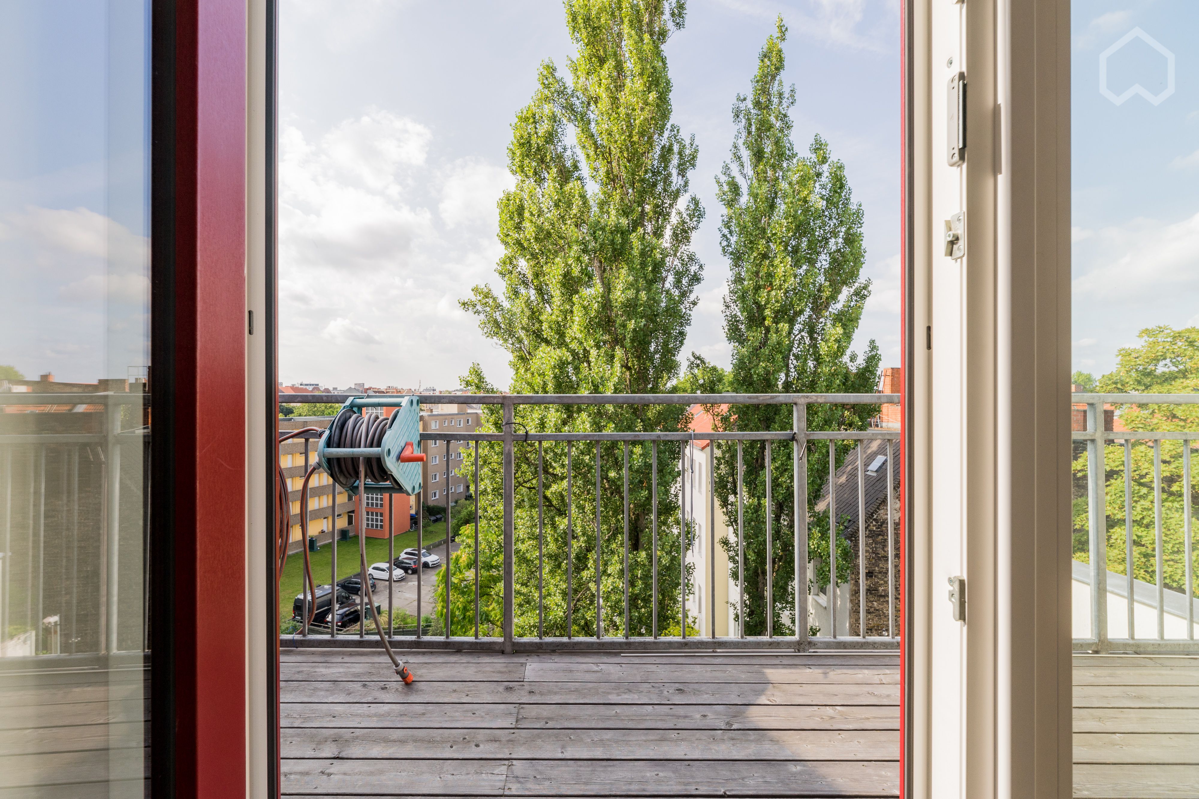  Neat & Charming Home With Nice Neighbours  -  Neat & charming home with nice neighbours  - Gallery -  16