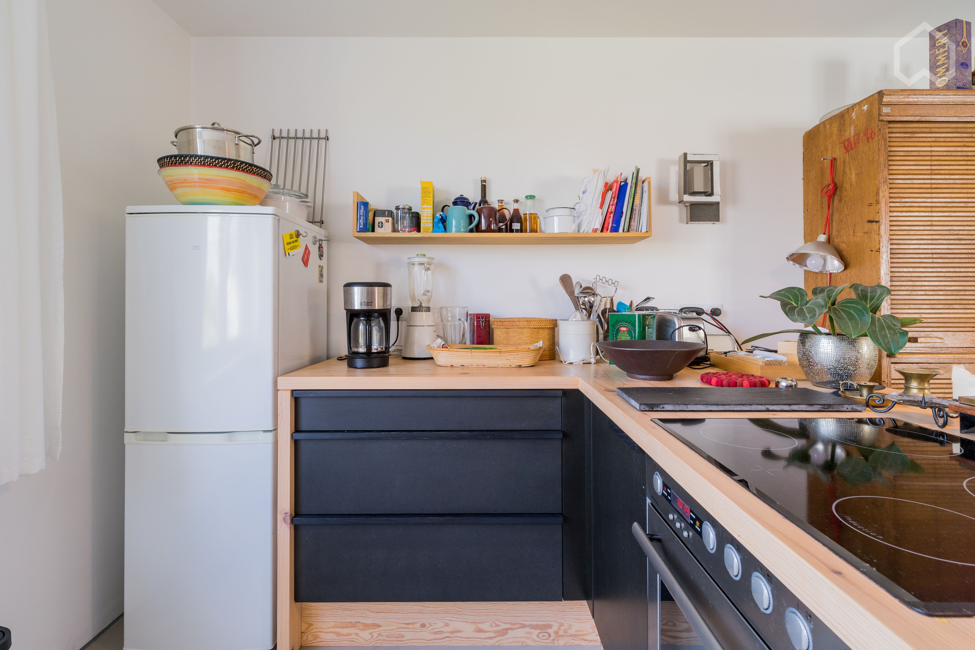  Neat & Charming Home With Nice Neighbours  -  Neat & charming home with nice neighbours  - Gallery -  39