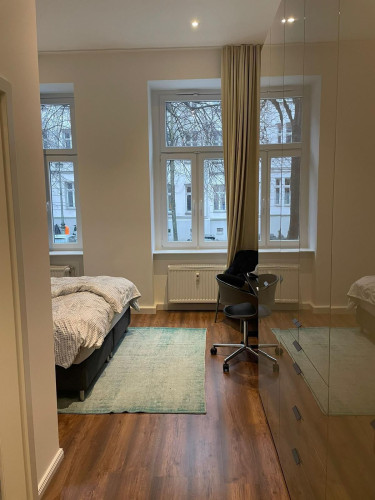 Beautifully furnished en suite room