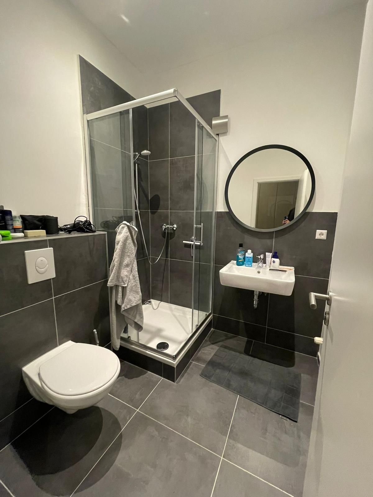  Beautifully Furnished En Suite Room  -  Beautifully furnished en suite room  - Gallery -  5