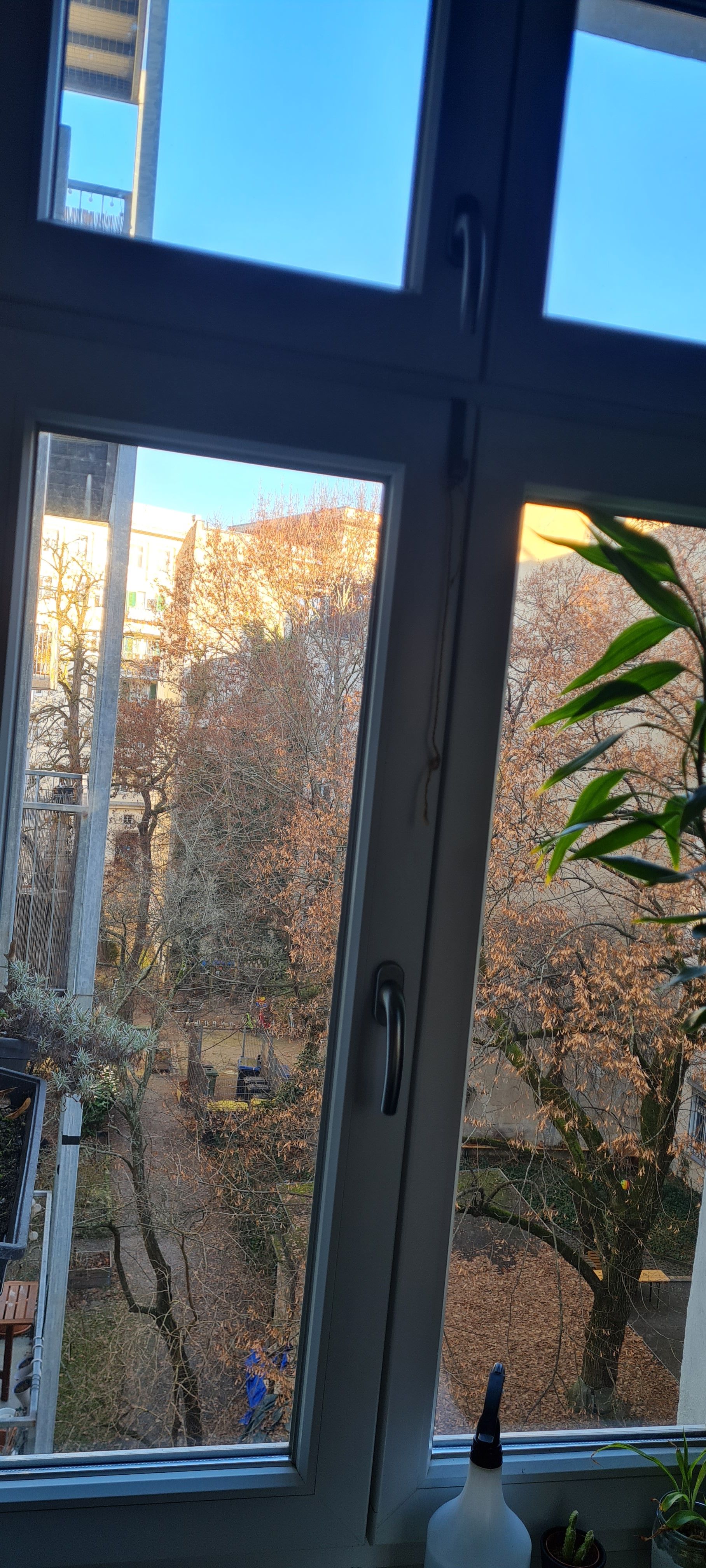  Quiet & Furnished Room In Prime Friedrichshain Location  -  Quiet & Furnished Room in Prime Friedrichshain Location  - Gallery -  4