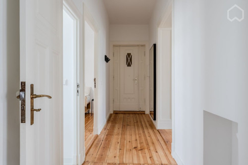 GIRLS ONLY APARTMENT | Stylish Room with Balcony in Historical Apartment on famous Torstraße / near Rosenthaler Platz  - Gallery -  5