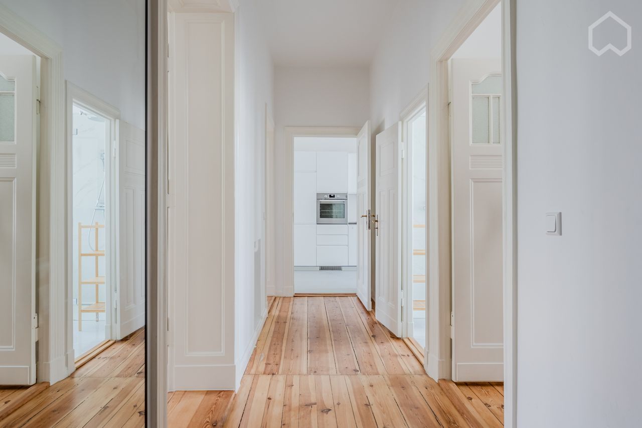 GIRLS ONLY APARTMENT | Stylish Room With Balcony In Historical Apartment On Famous Torstraße / Near - GIRLS ONLY APARTMENT | Stylish Room with Balcony in Historical Apartment on famous Torstraße / near Rosenthaler Platz - Gallery - 6